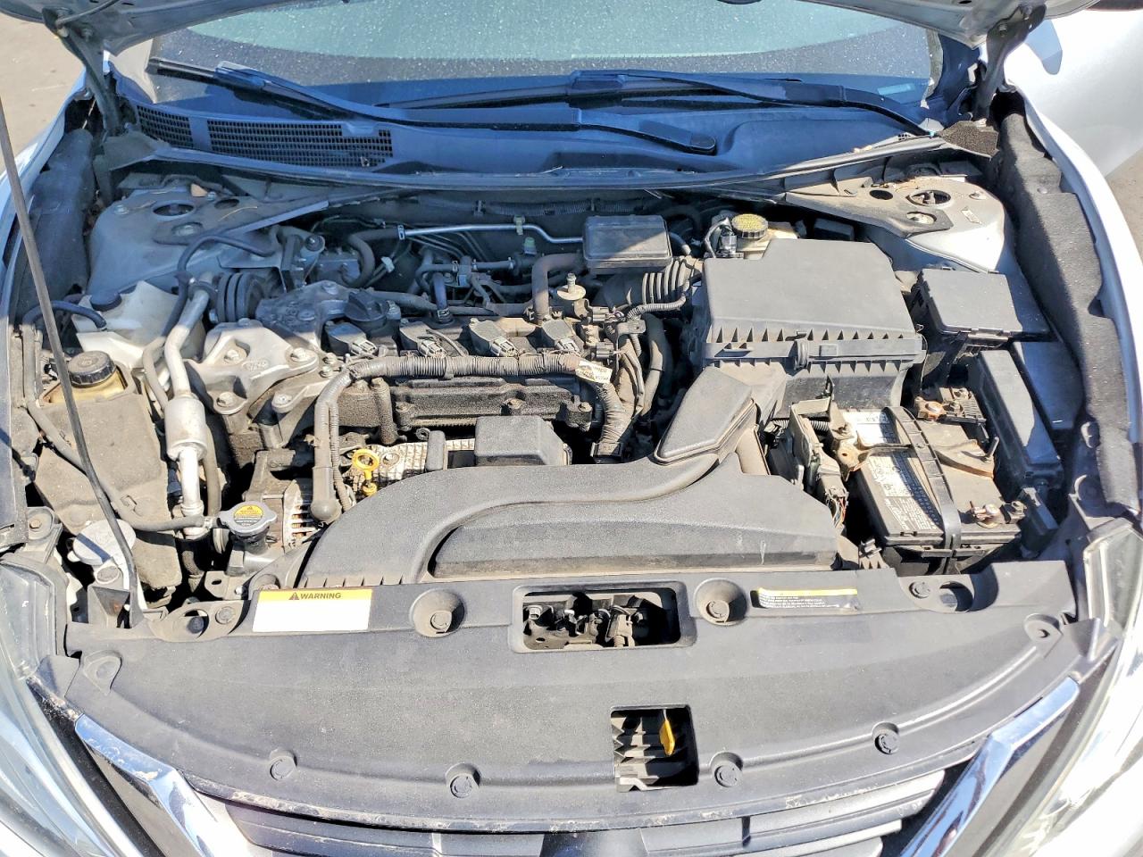 2016 Niss Altima Silver vin: 1N4AL3AP6GN373278