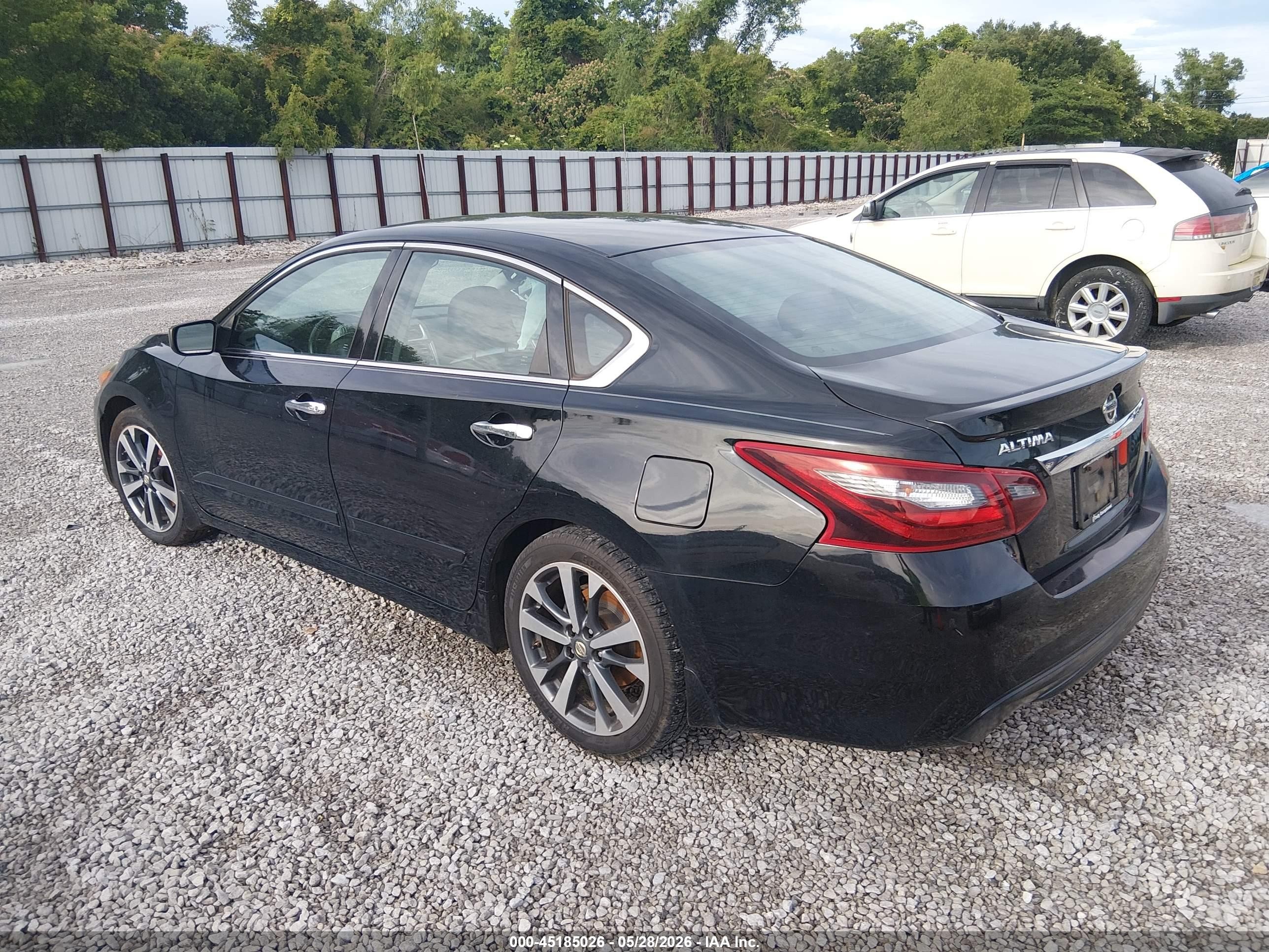 2017 Nissan Altima 2.5 Sr Black vin: 1N4AL3AP6HC160988
