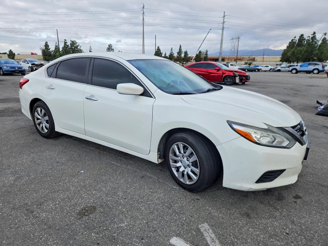 2017 Nissan Altima 2.5 S White vin: 1N4AL3AP6HN348396