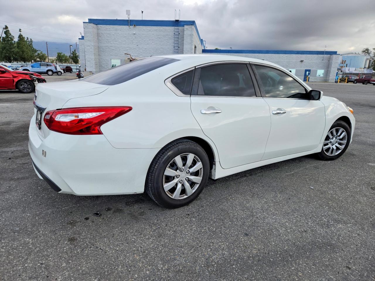 2017 Nissan Altima 2.5 S White vin: 1N4AL3AP6HN348396