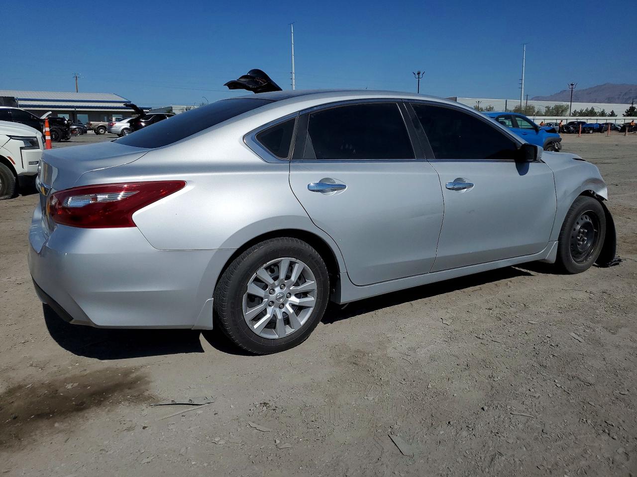 2018 Nissan Altima 2.5 S Silver vin: 1N4AL3AP6JC142559
