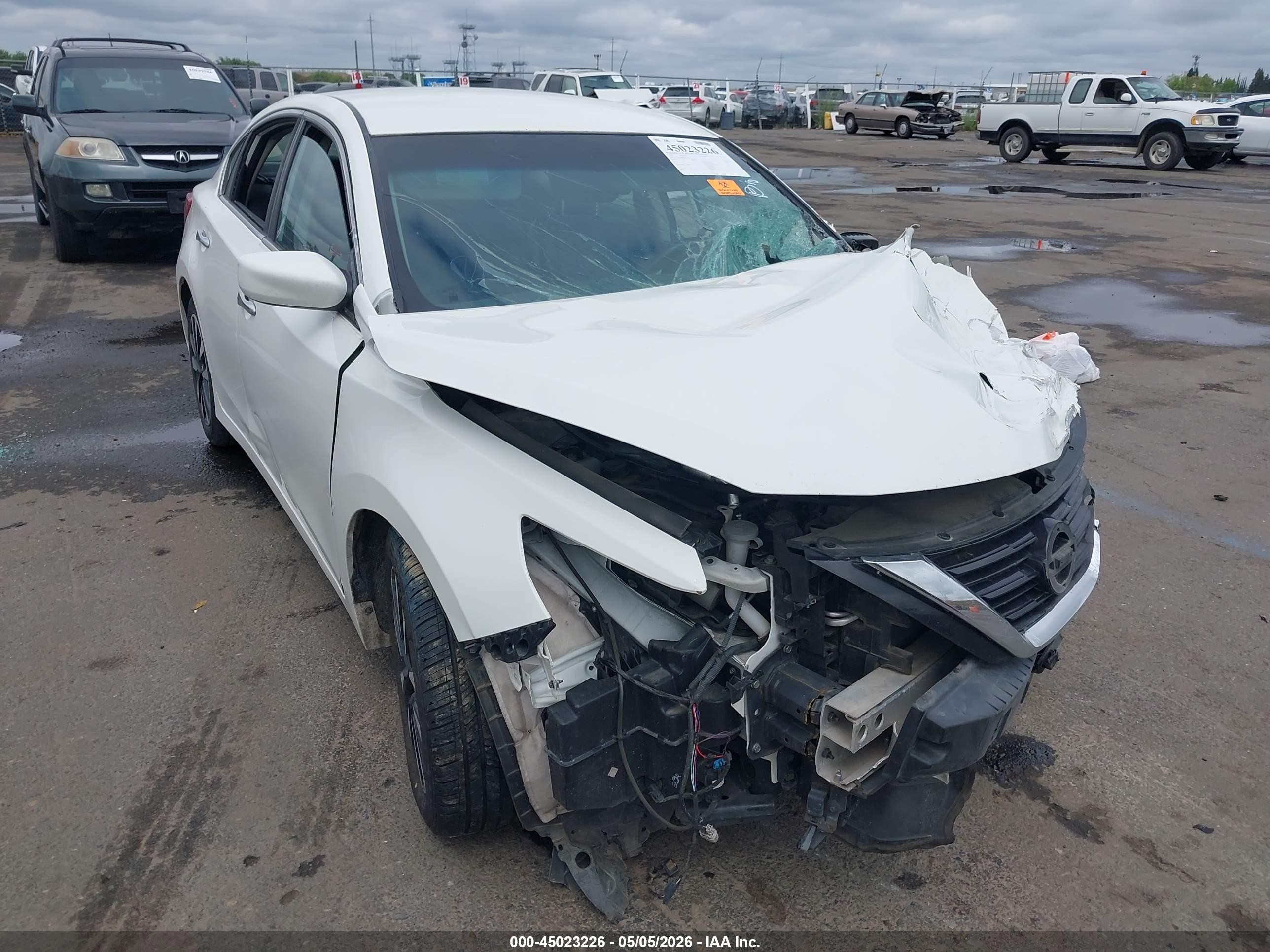 2018 Nissan Altima 2.5 Sv White vin: 1N4AL3AP6JC205238