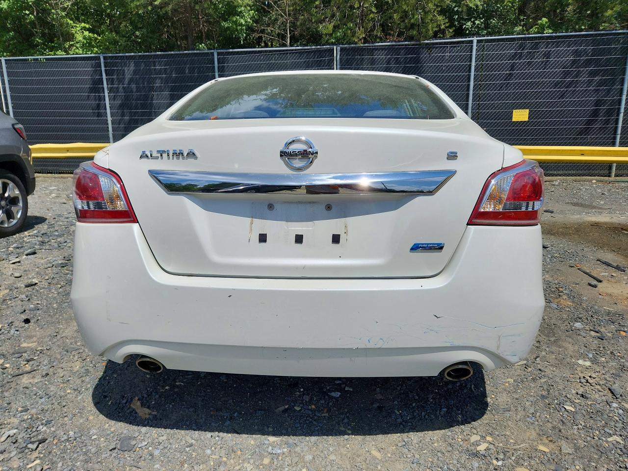 2013 Nissan Altima 2.5 White vin: 1N4AL3AP7DC124950