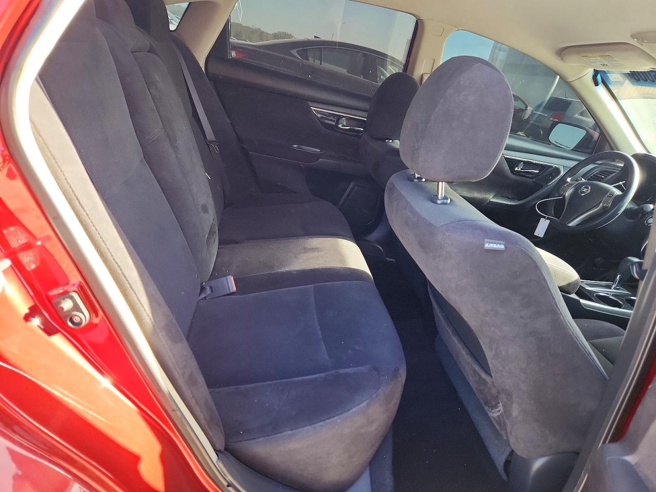 2013 Nissan Altima 2.5 Red vin: 1N4AL3AP7DC149024