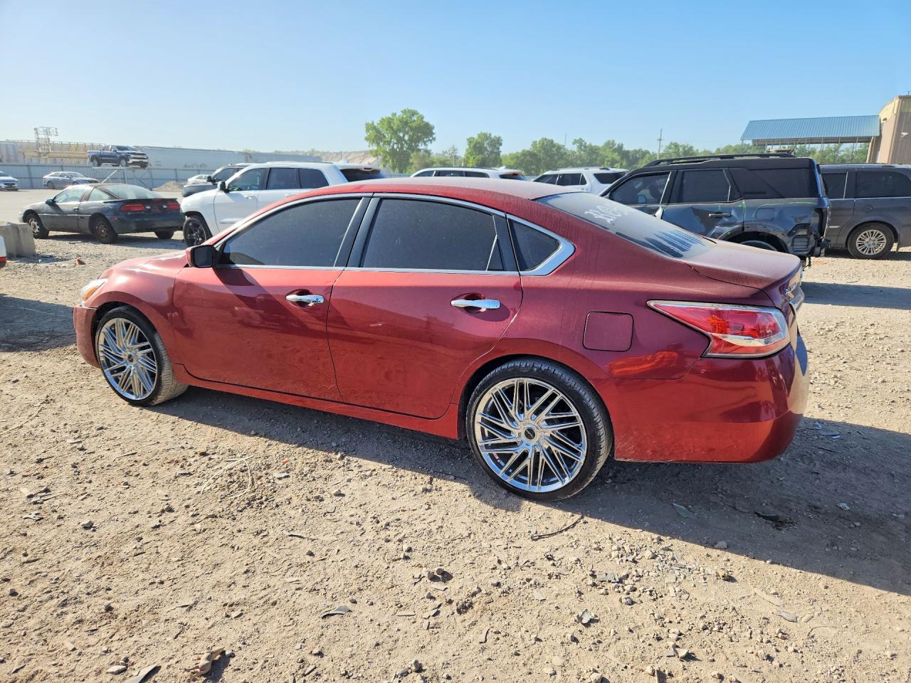 2013 Nissan Altima 2.5 Red vin: 1N4AL3AP7DC149024