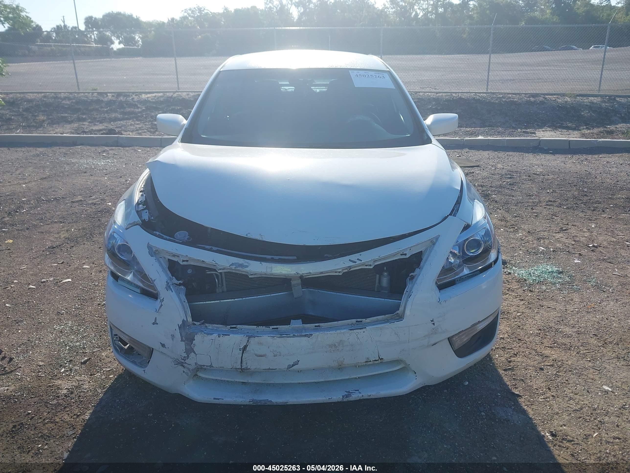 2013 Nissan Altima 2.5 Sv White vin: 1N4AL3AP7DC170293