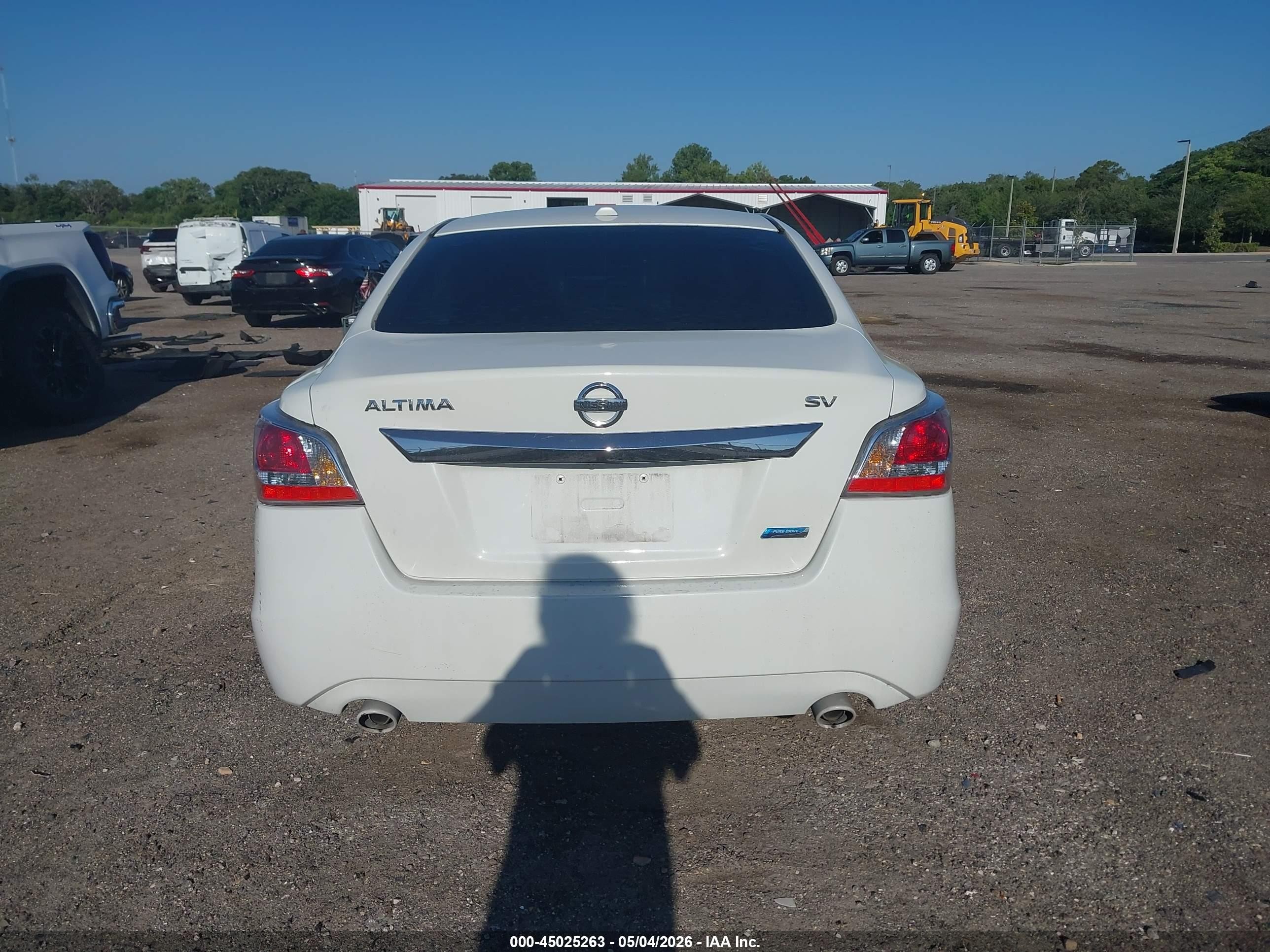 2013 Nissan Altima 2.5 Sv White vin: 1N4AL3AP7DC170293