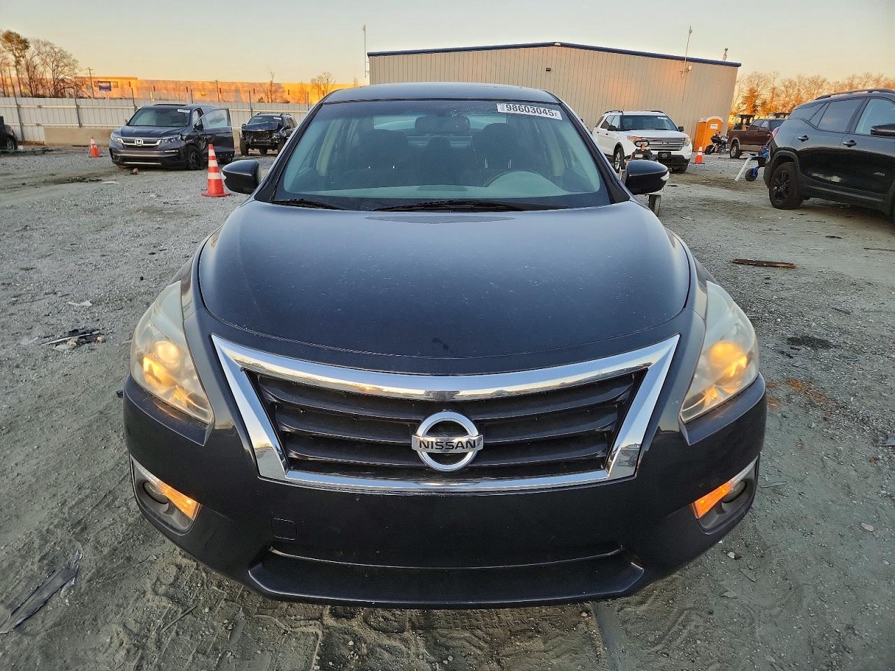 2013 Nissan Altima 2.5 Blue vin: 1N4AL3AP7DC186591