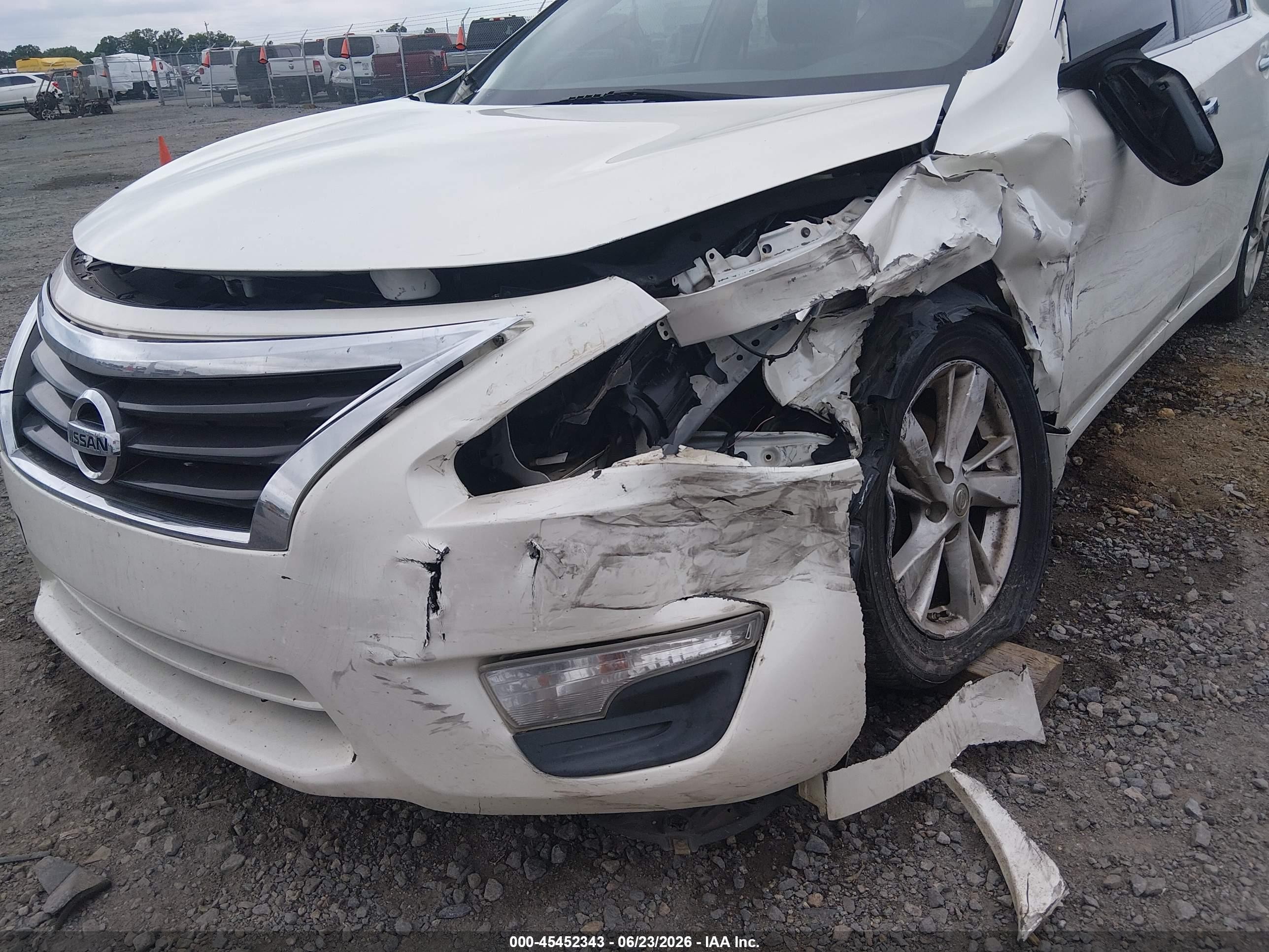 2013 Nissan Altima 2.5 Sv White vin: 1N4AL3AP7DC186963