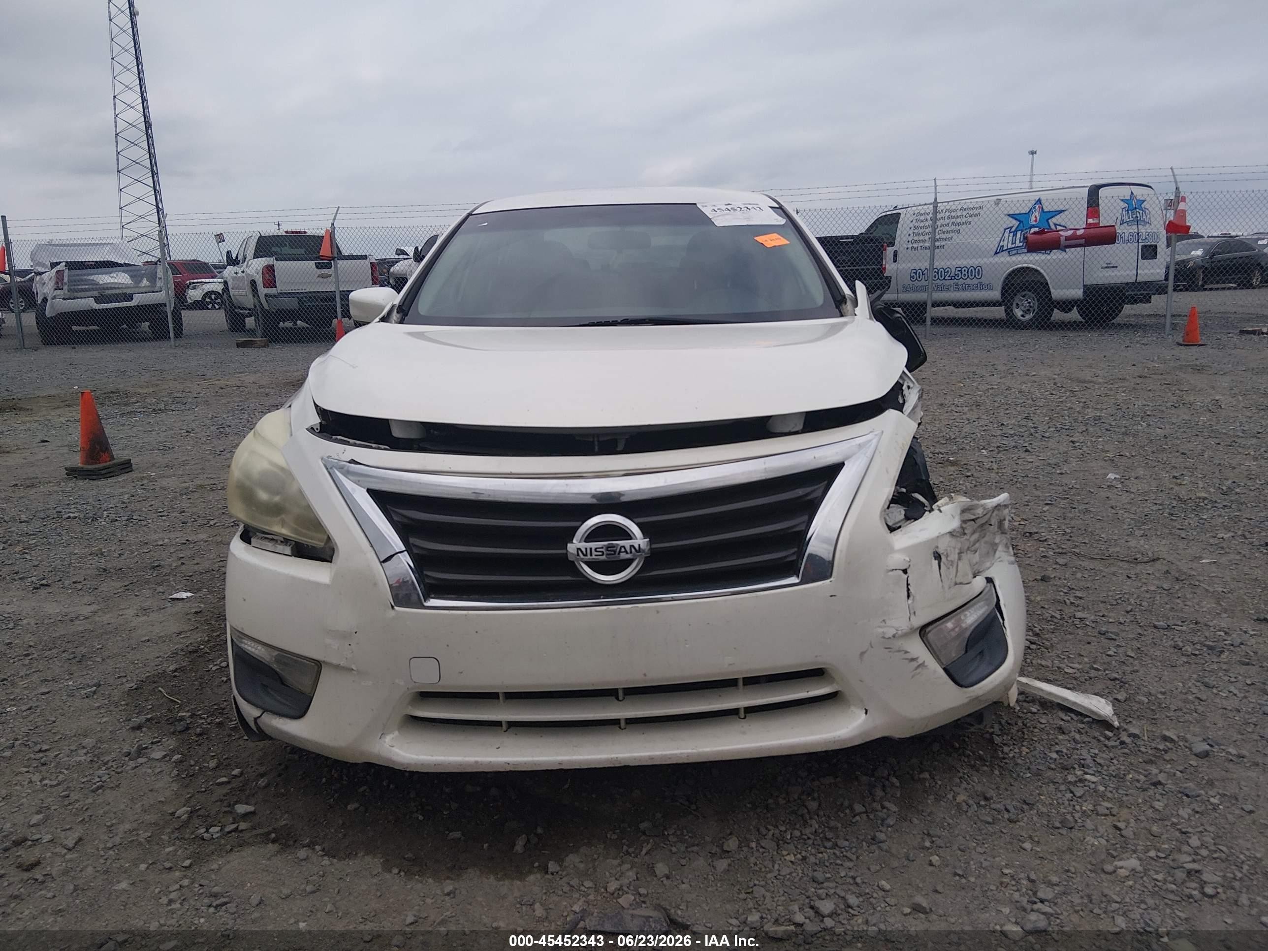 2013 Nissan Altima 2.5 Sv White vin: 1N4AL3AP7DC186963