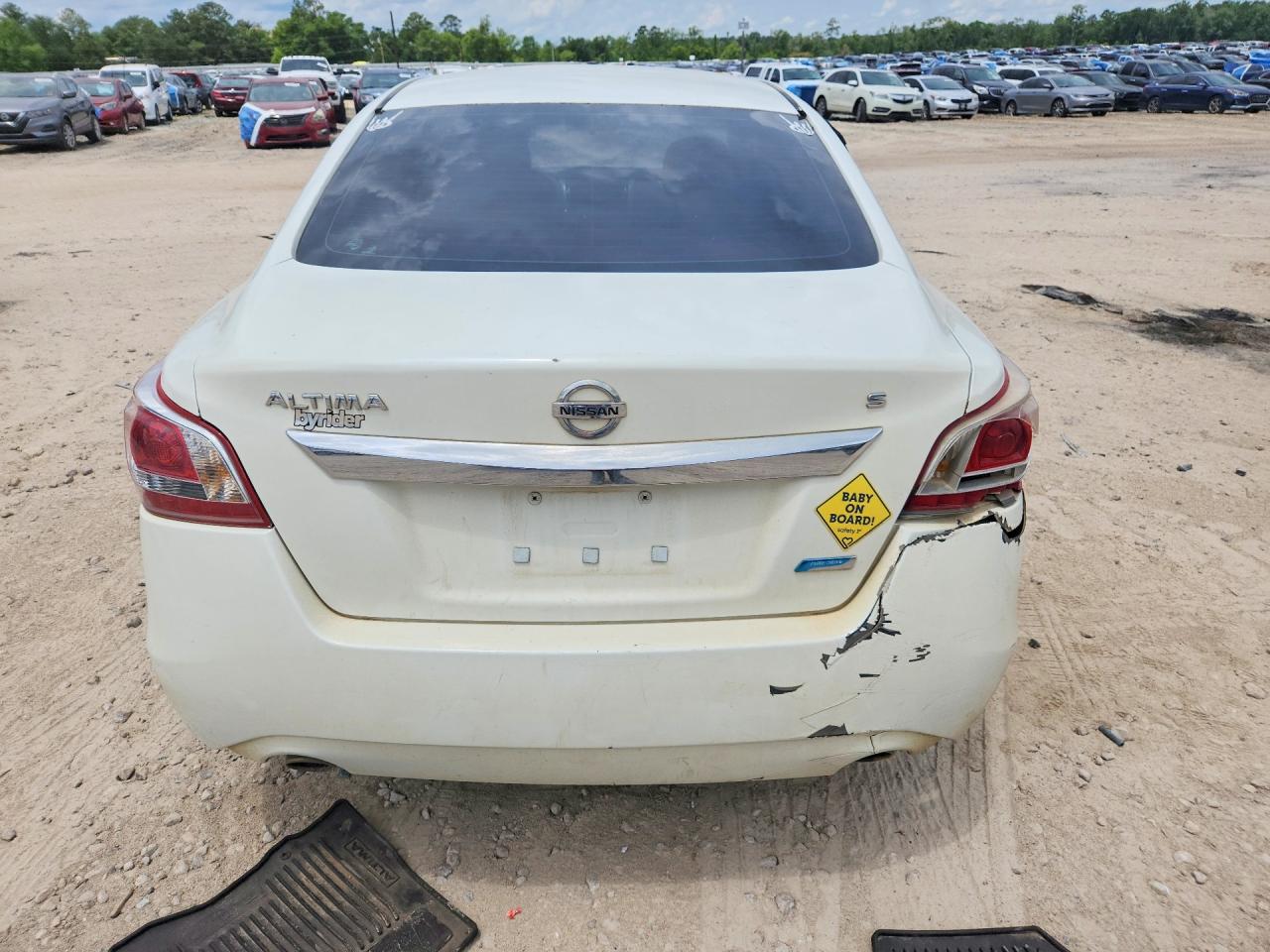 2013 Nissan Altima 2.5 White vin: 1N4AL3AP7DC193900