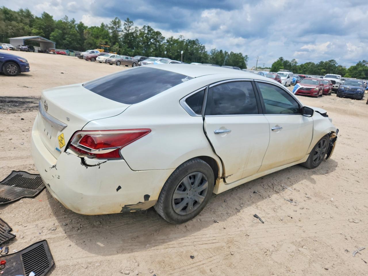 2013 Nissan Altima 2.5 White vin: 1N4AL3AP7DC193900
