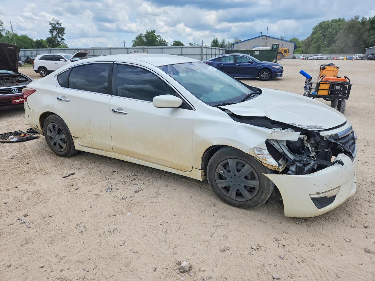 2013 Nissan Altima 2.5 White vin: 1N4AL3AP7DC193900