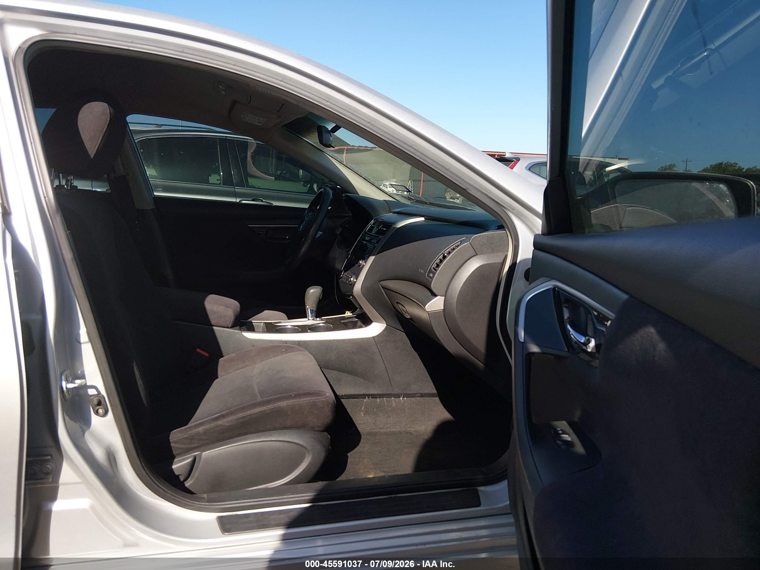 2013 Nissan Altima 2.5 S Silver vin: 1N4AL3AP7DC204670