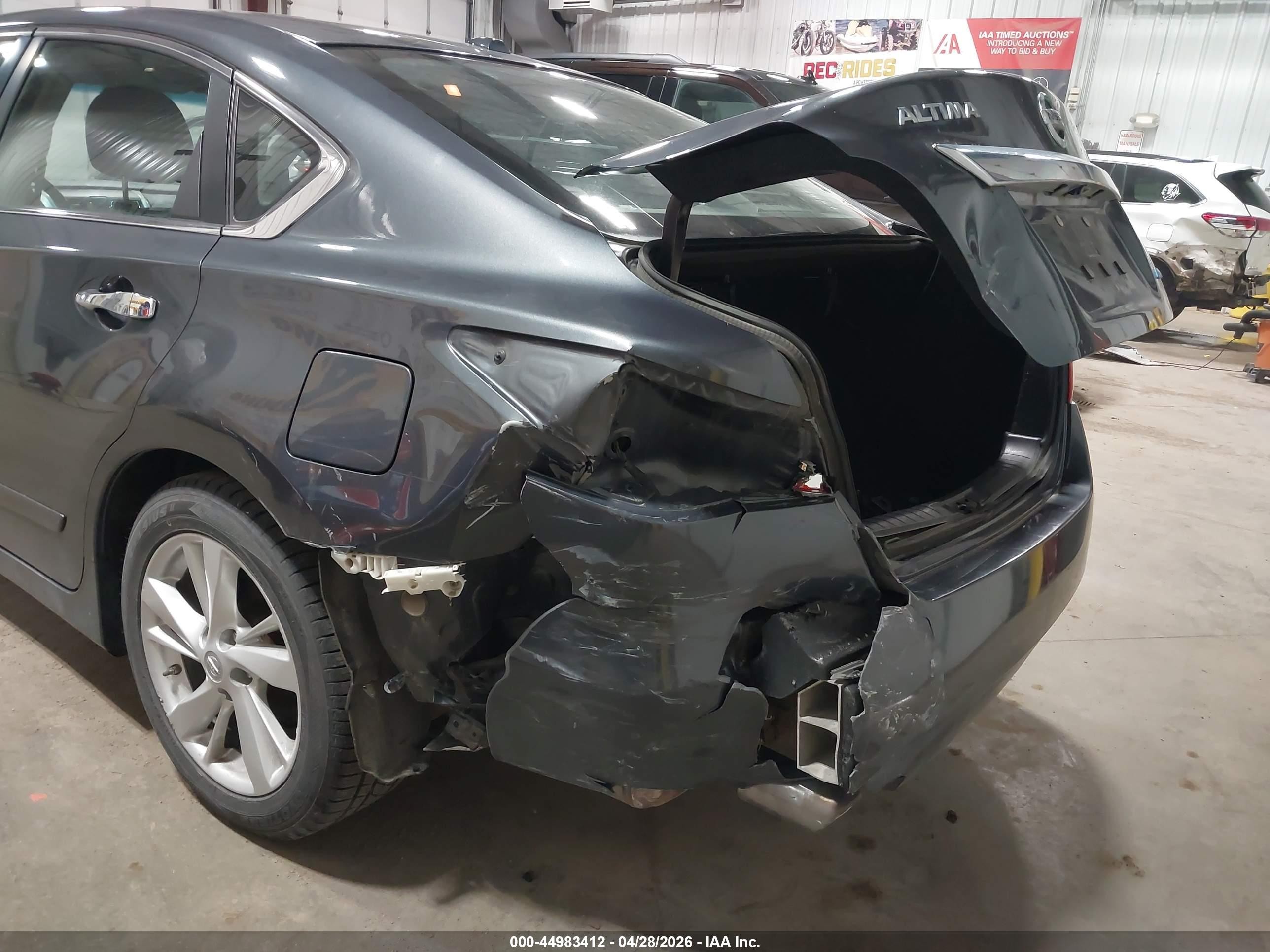 2013 Nissan Altima 2.5 Sv Серый vin: 1N4AL3AP7DC206192