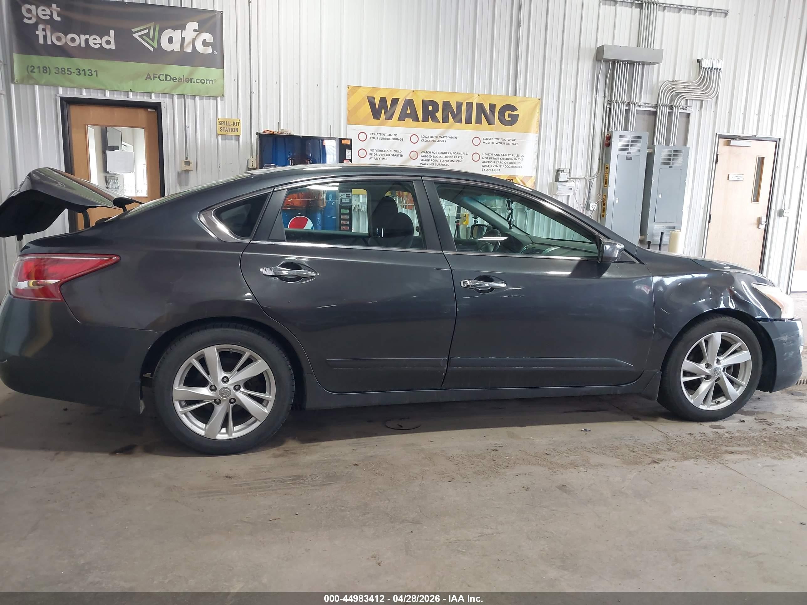 2013 Nissan Altima 2.5 Sv Серый vin: 1N4AL3AP7DC206192