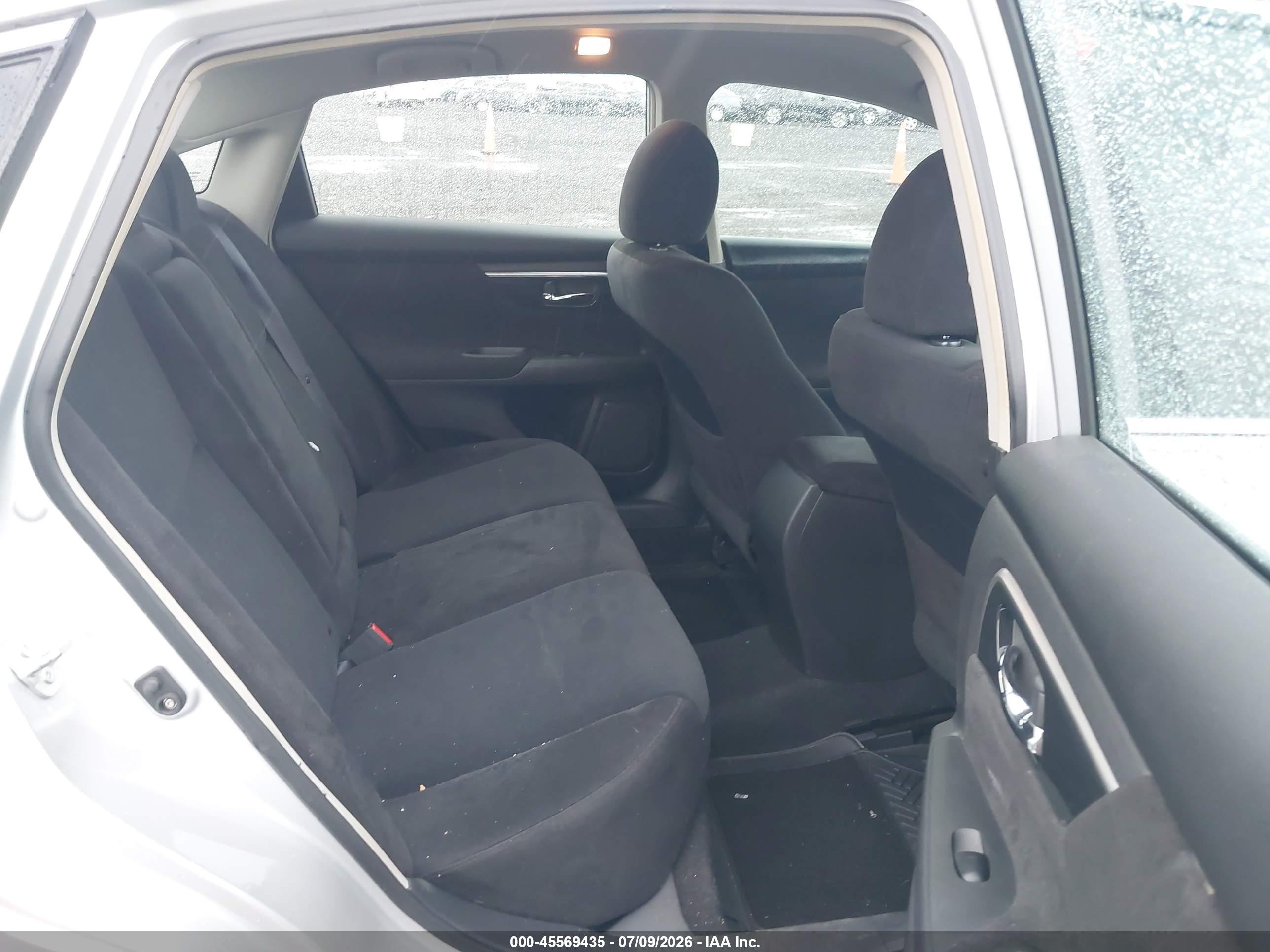 2013 Nissan Altima 2.5 S Серебряный vin: 1N4AL3AP7DC213045