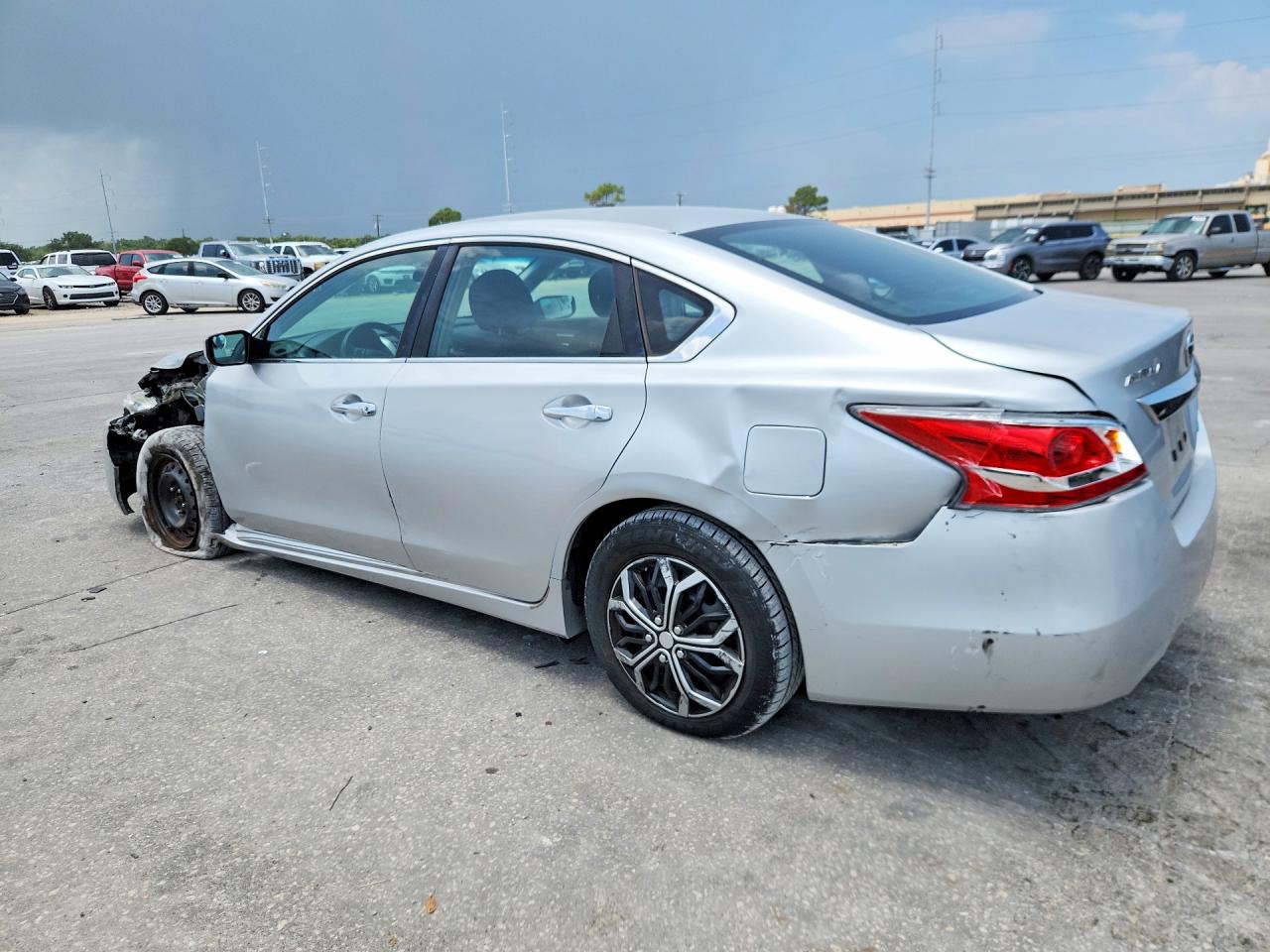 2013 Nissan Altima 2.5 Серебряный vin: 1N4AL3AP7DC236812