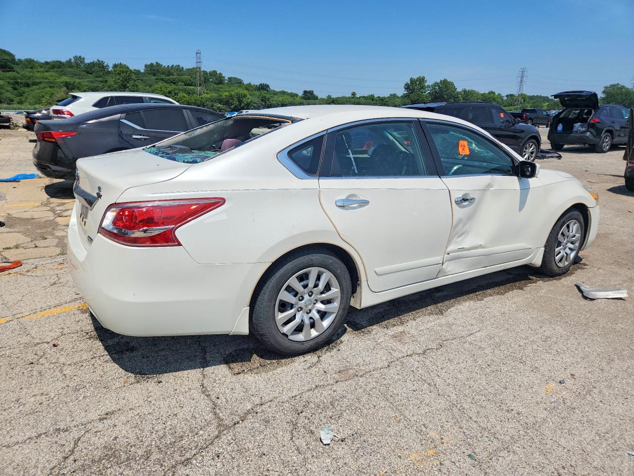 2013 Nissan Altima 2.5 White vin: 1N4AL3AP7DC247101