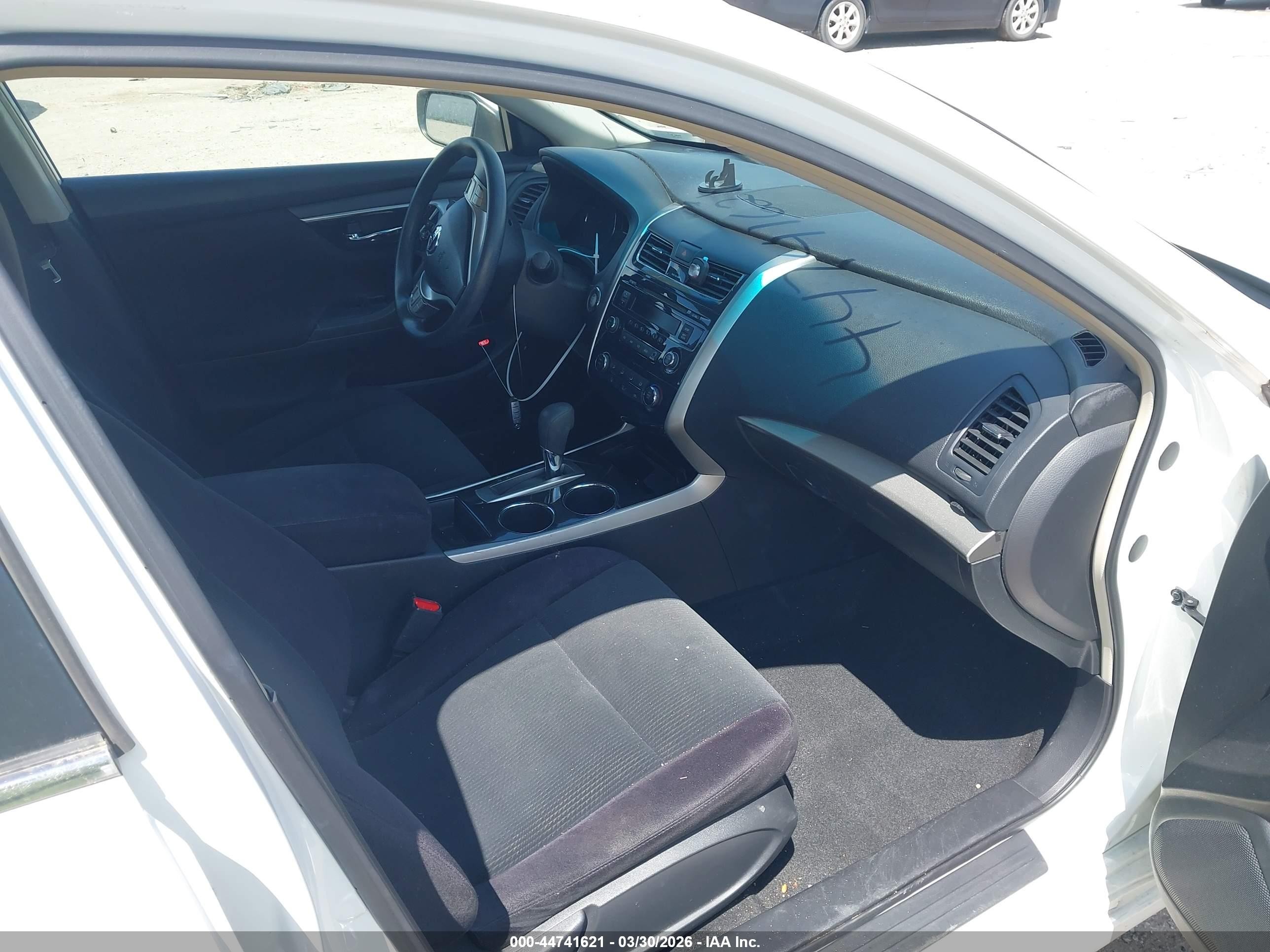 2013 Nissan Altima 2.5 S Белый vin: 1N4AL3AP7DC247163