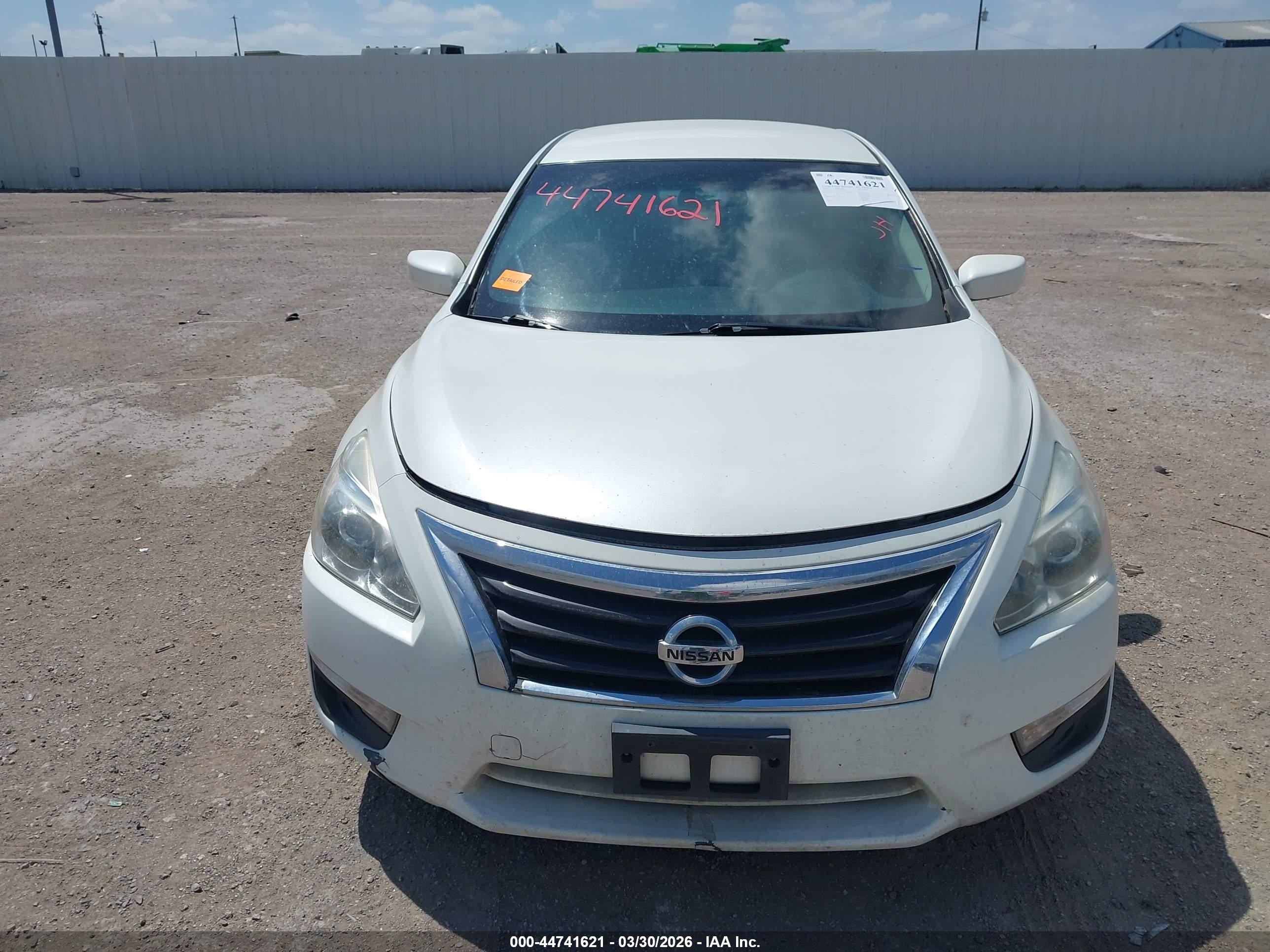 2013 Nissan Altima 2.5 S Белый vin: 1N4AL3AP7DC247163