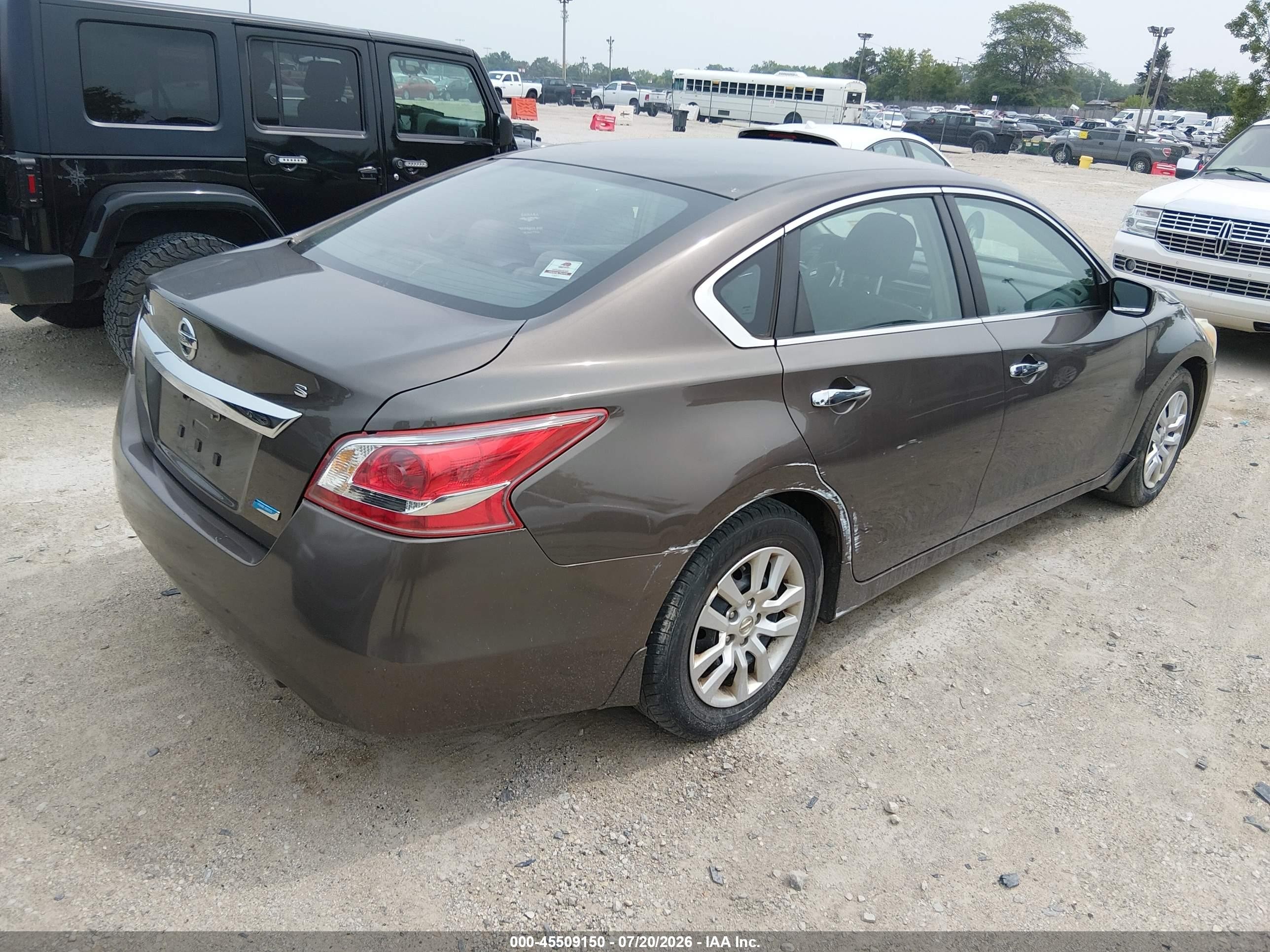 2013 Nissan Altima 2.5 S Коричневый vin: 1N4AL3AP7DC252041