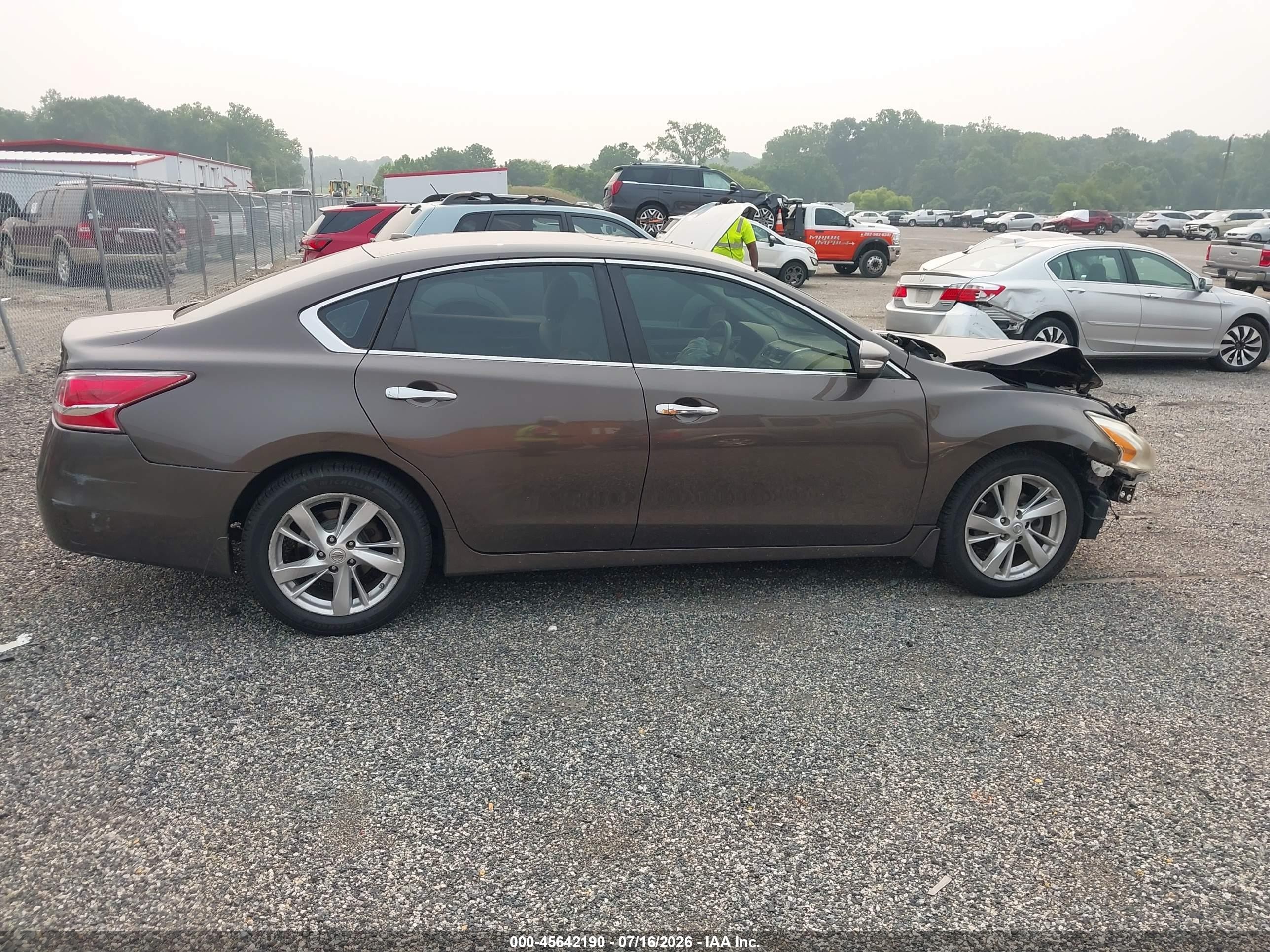 2013 Nissan Altima 2.5 Sv Brown vin: 1N4AL3AP7DC268613