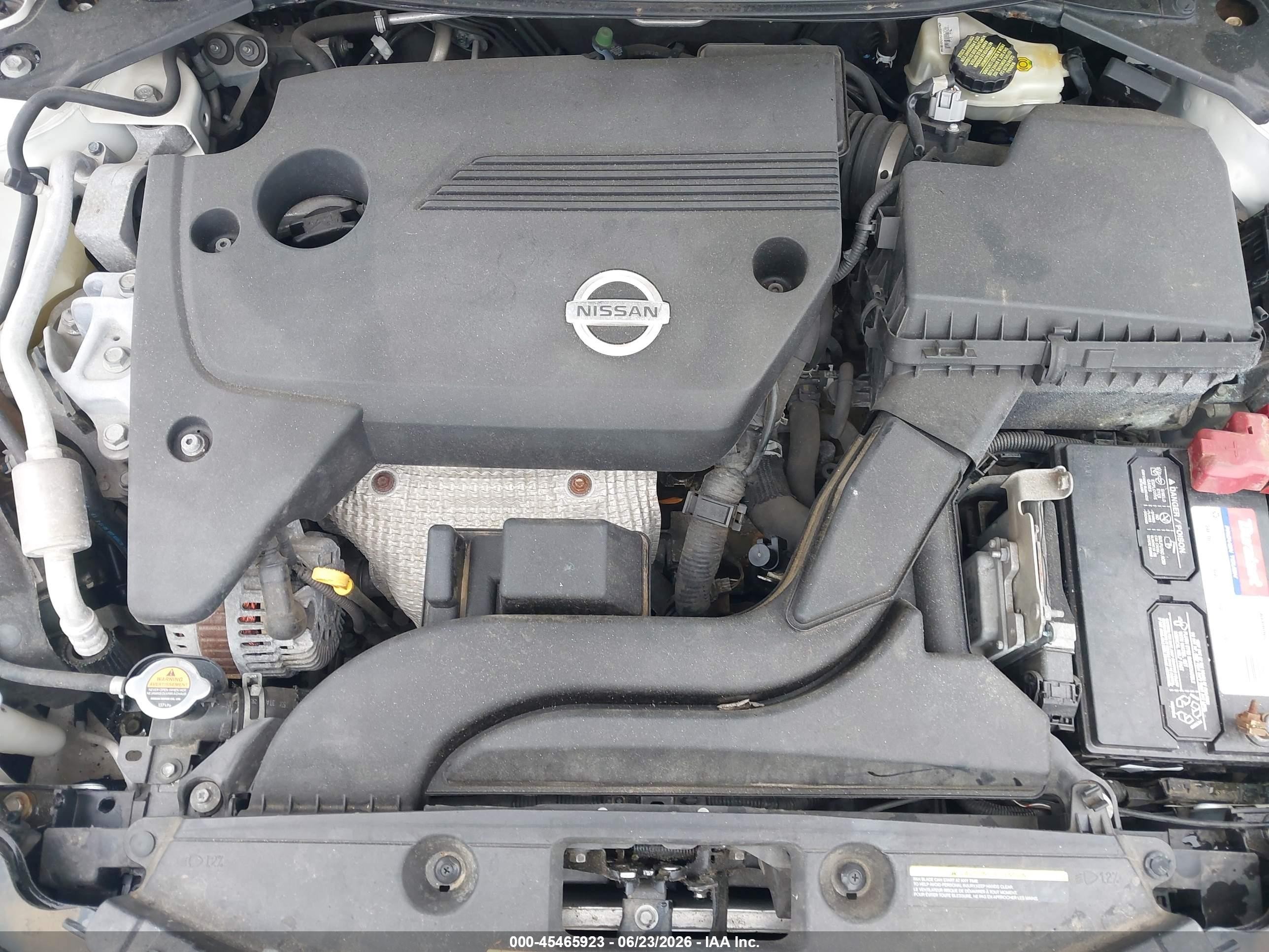2013 Nissan Altima 2.5 Sv White vin: 1N4AL3AP7DC282799