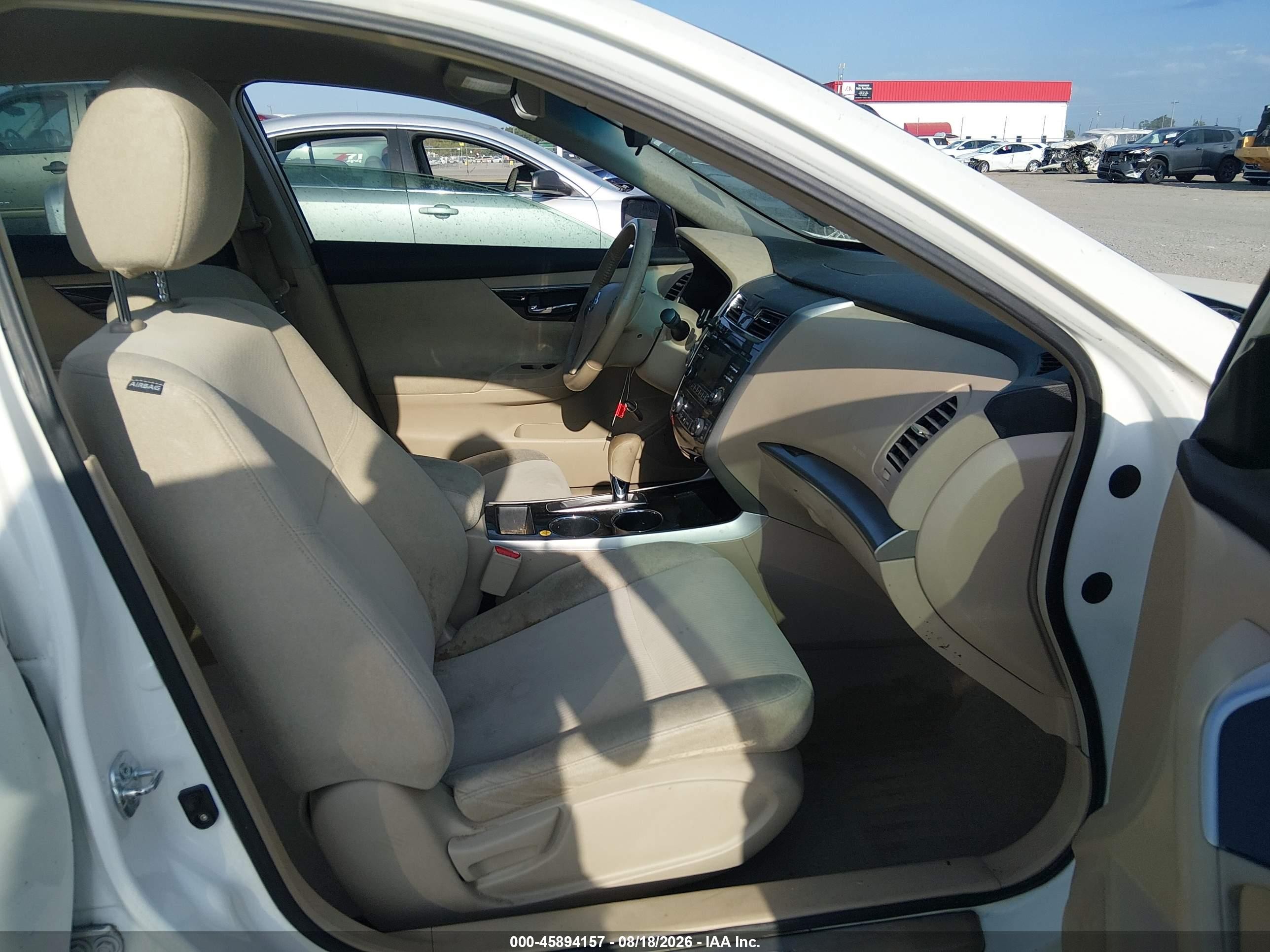 2013 Nissan Altima 2.5 Sv White vin: 1N4AL3AP7DC285668
