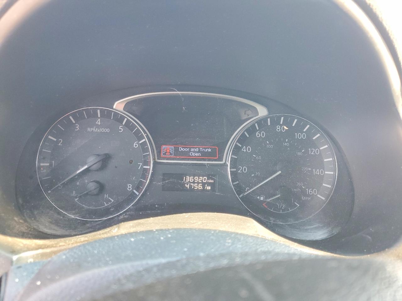 2013 Nissan Altima 2.5 Red vin: 1N4AL3AP7DC288585