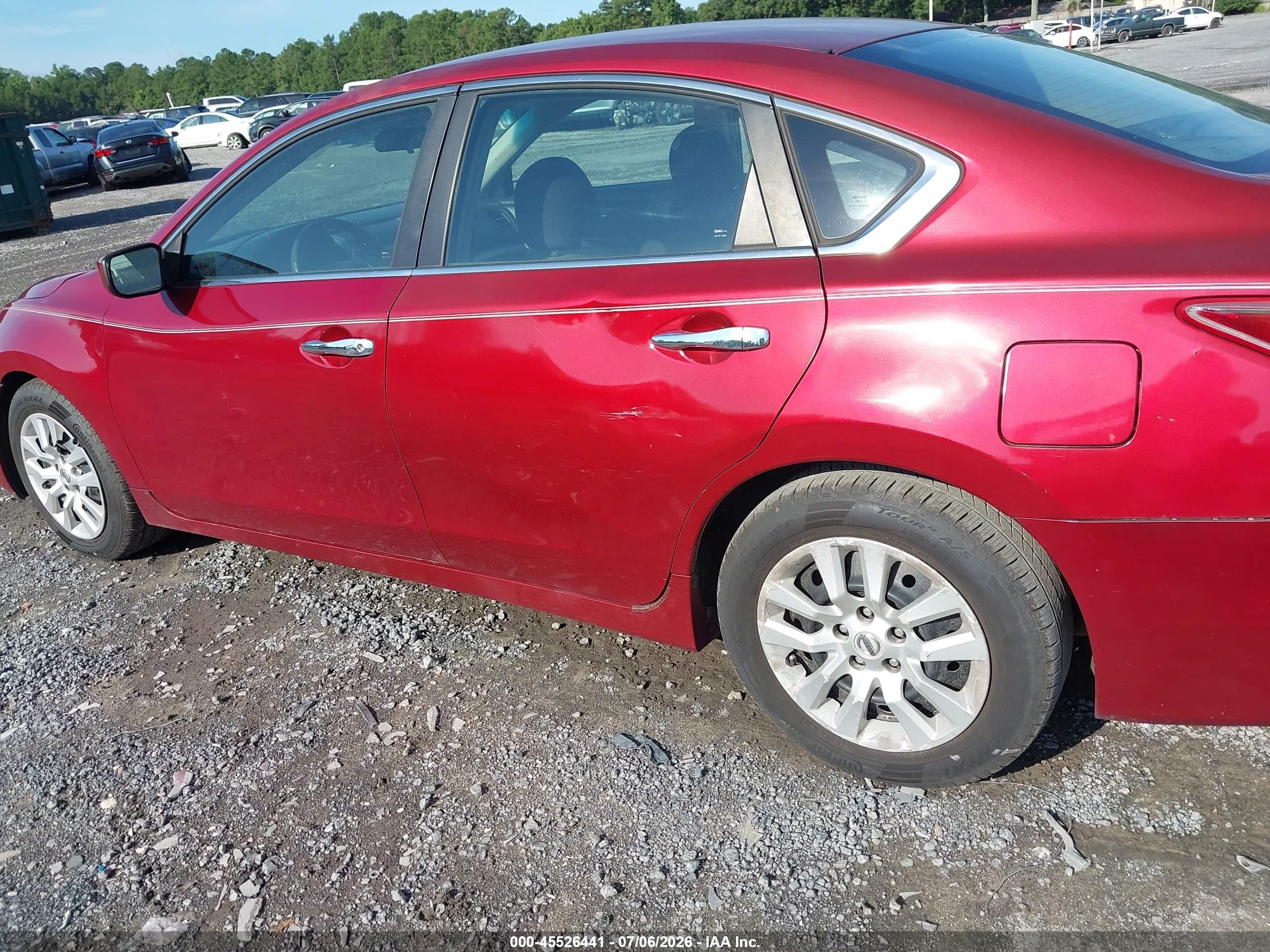 2013 Nissan Altima 2.5 S Red vin: 1N4AL3AP7DC290529