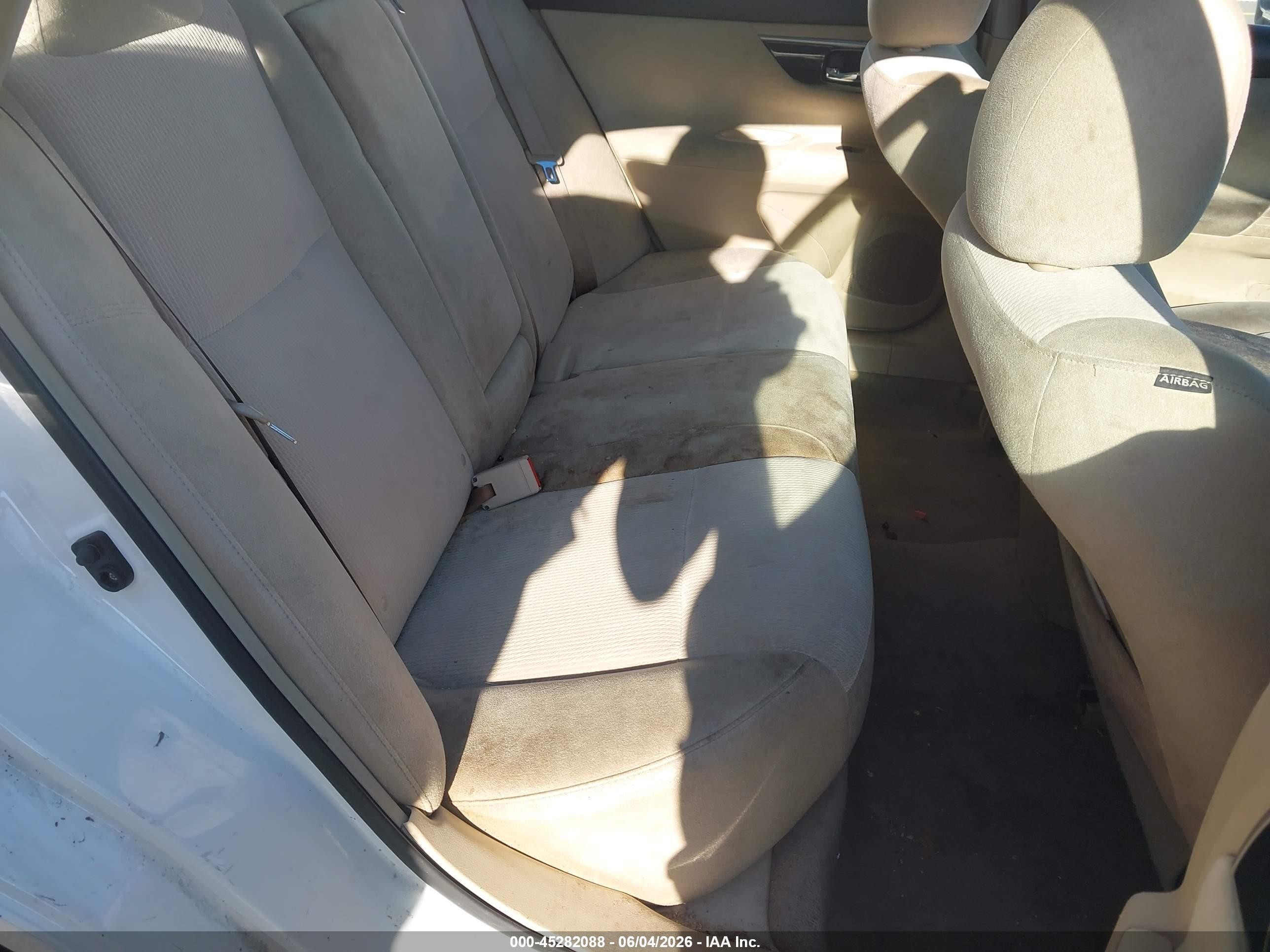 2013 Nissan Altima 2.5 S White vin: 1N4AL3AP7DC293365