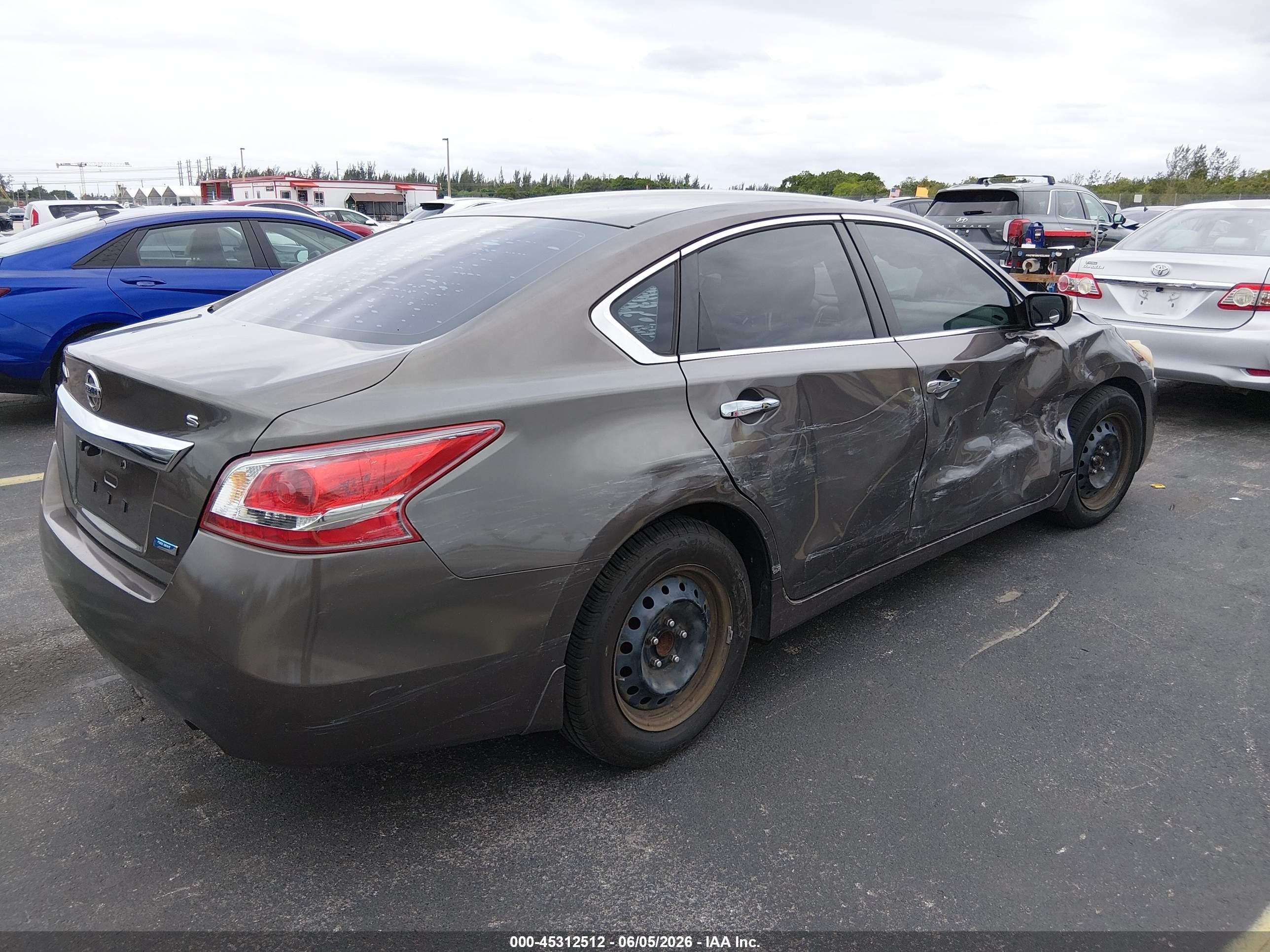 2013 Nissan Altima 2.5 S Коричневый vin: 1N4AL3AP7DC297058