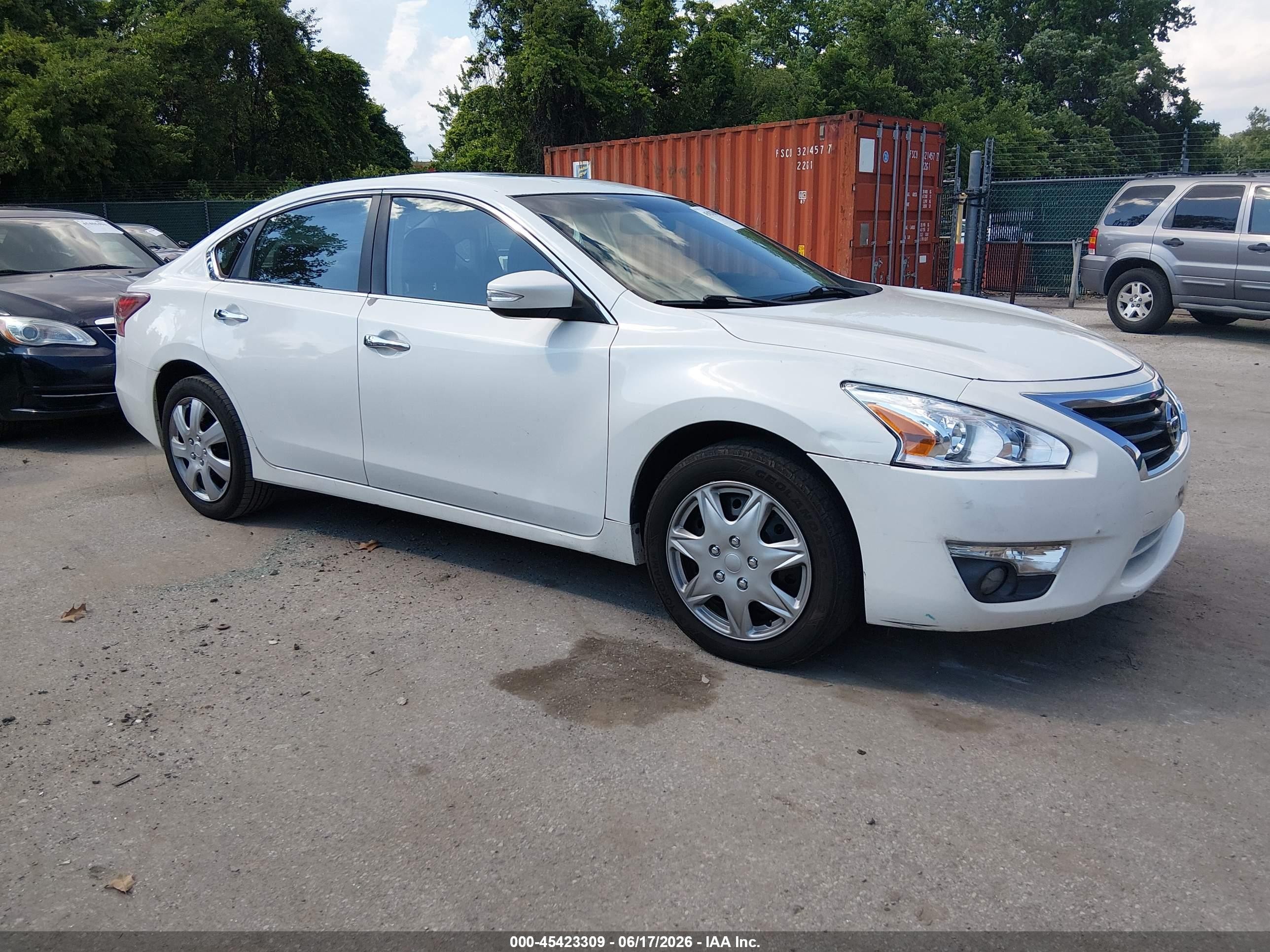 2013 Nissan Altima 2.5 Sv Белый vin: 1N4AL3AP7DN400841