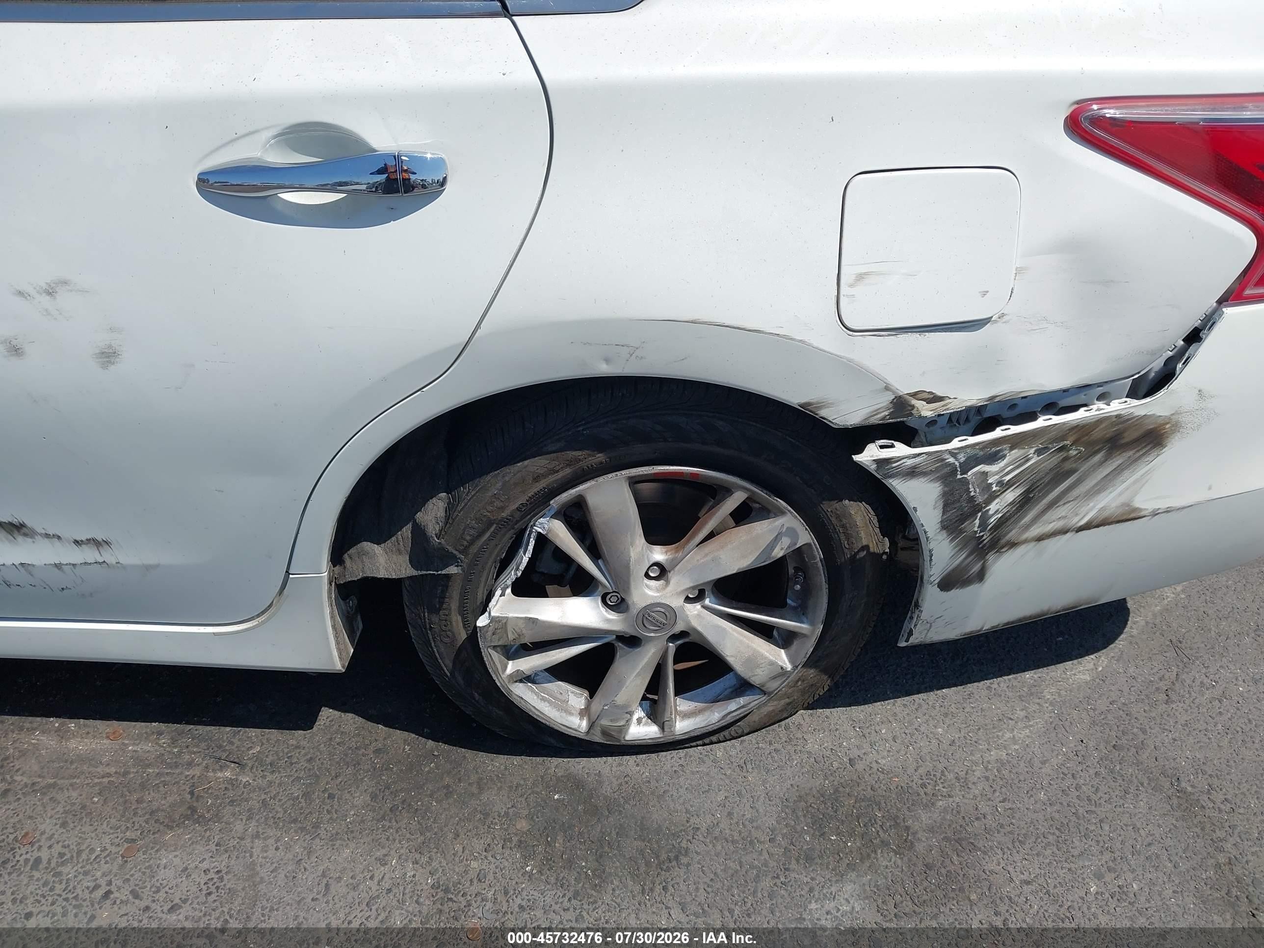 2013 Nissan Altima 2.5 Sv White vin: 1N4AL3AP7DN430762