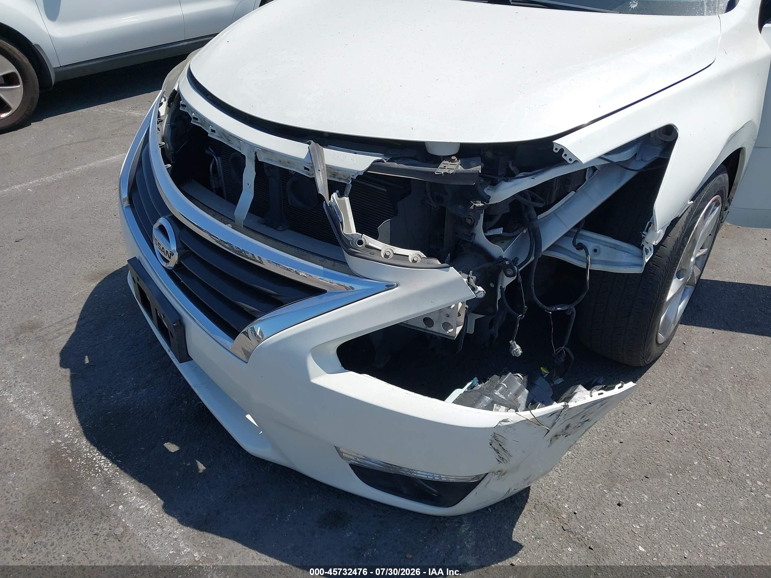 2013 Nissan Altima 2.5 Sv White vin: 1N4AL3AP7DN430762