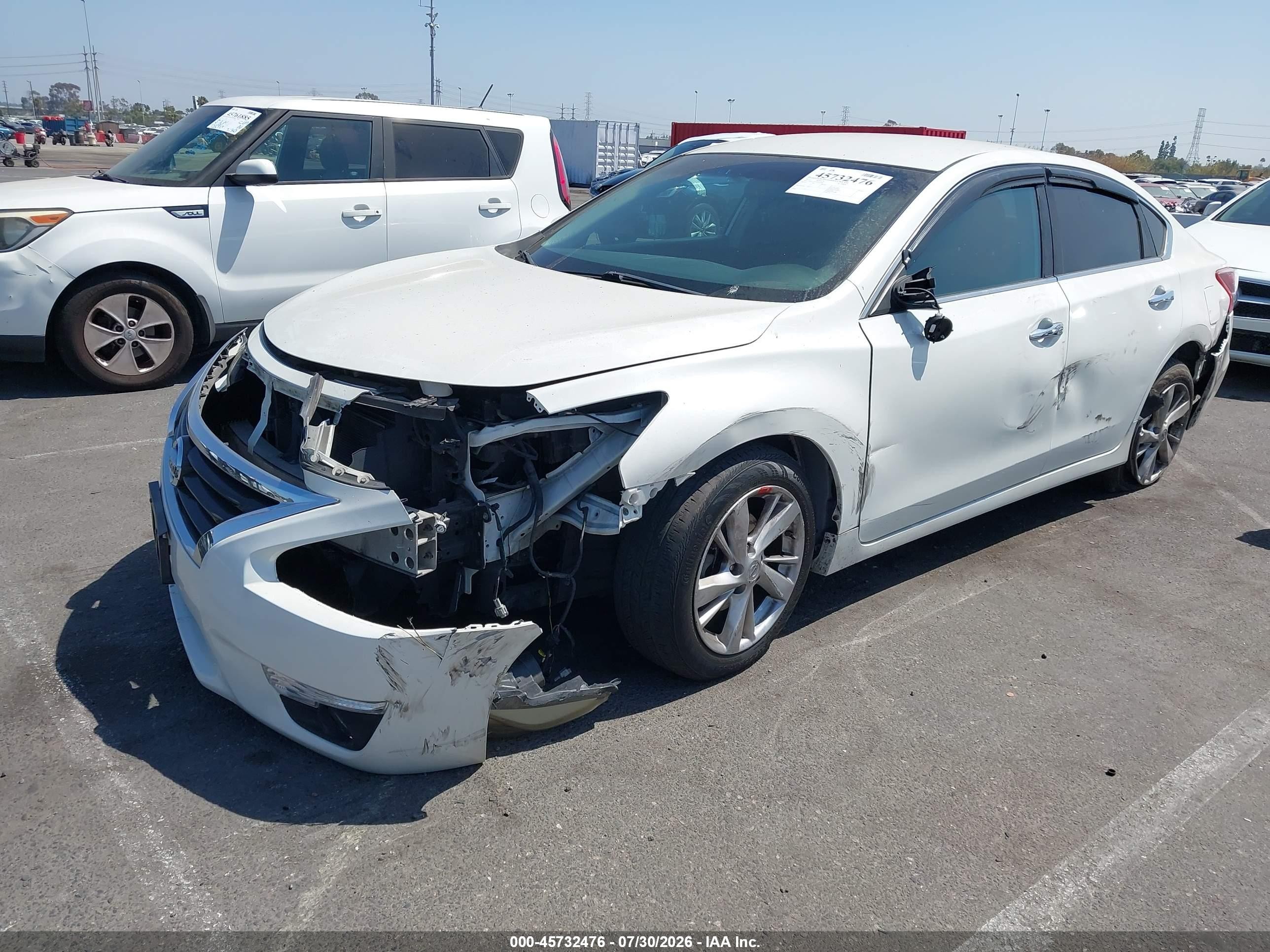 2013 Nissan Altima 2.5 Sv White vin: 1N4AL3AP7DN430762