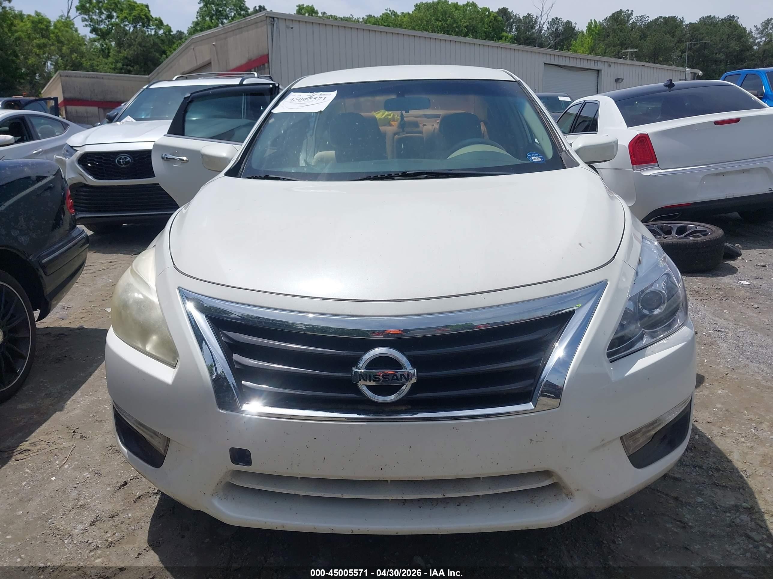2013 Nissan Altima 2.5 S White vin: 1N4AL3AP7DN442393