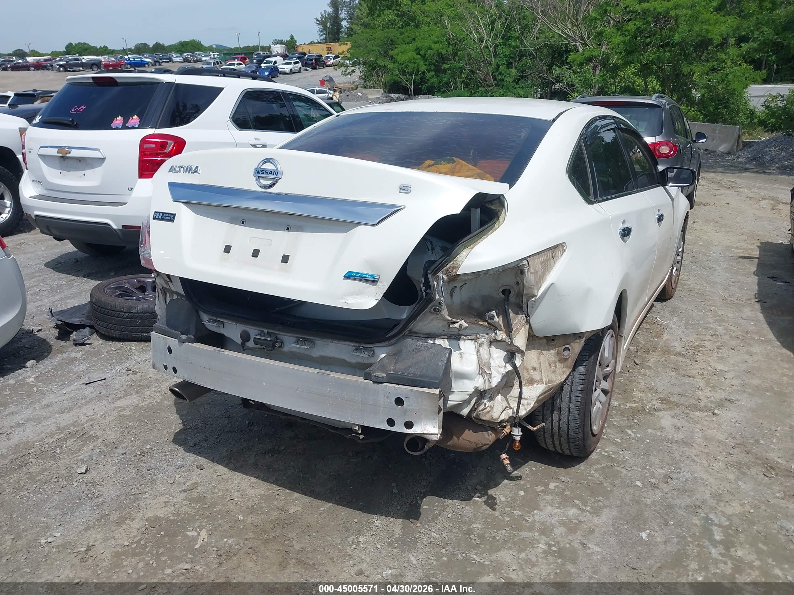 2013 Nissan Altima 2.5 S White vin: 1N4AL3AP7DN442393