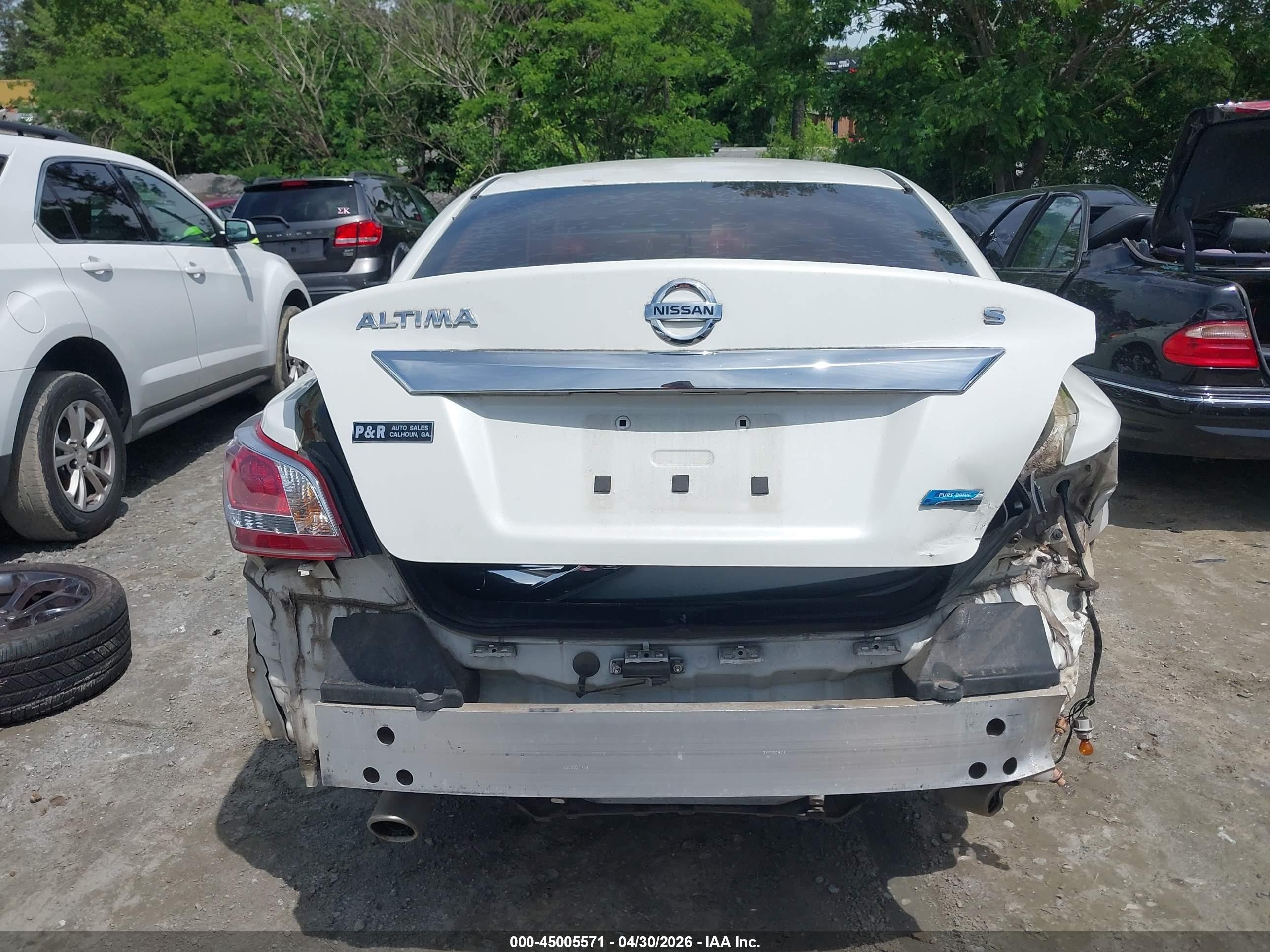 2013 Nissan Altima 2.5 S White vin: 1N4AL3AP7DN442393