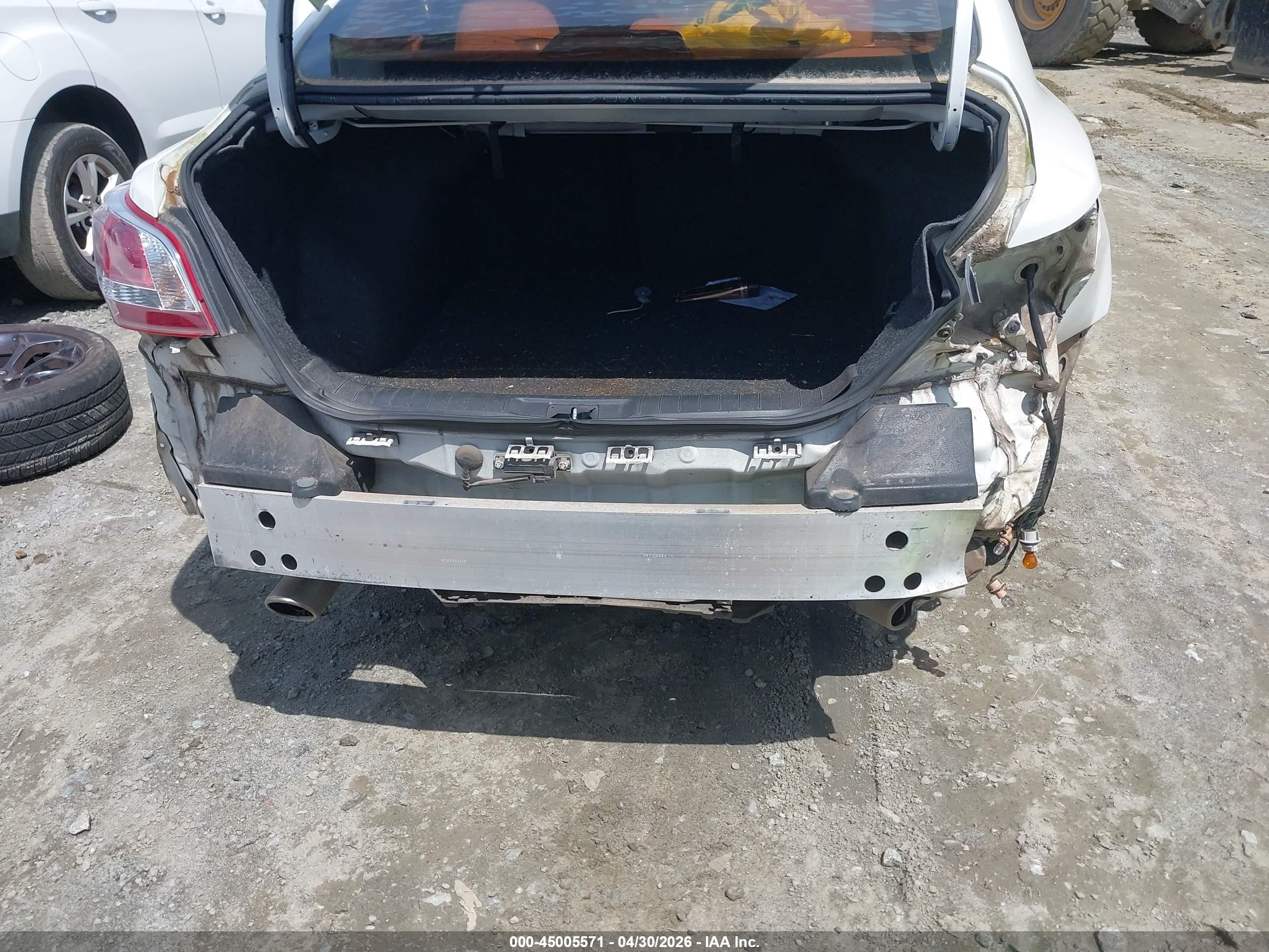 2013 Nissan Altima 2.5 S White vin: 1N4AL3AP7DN442393