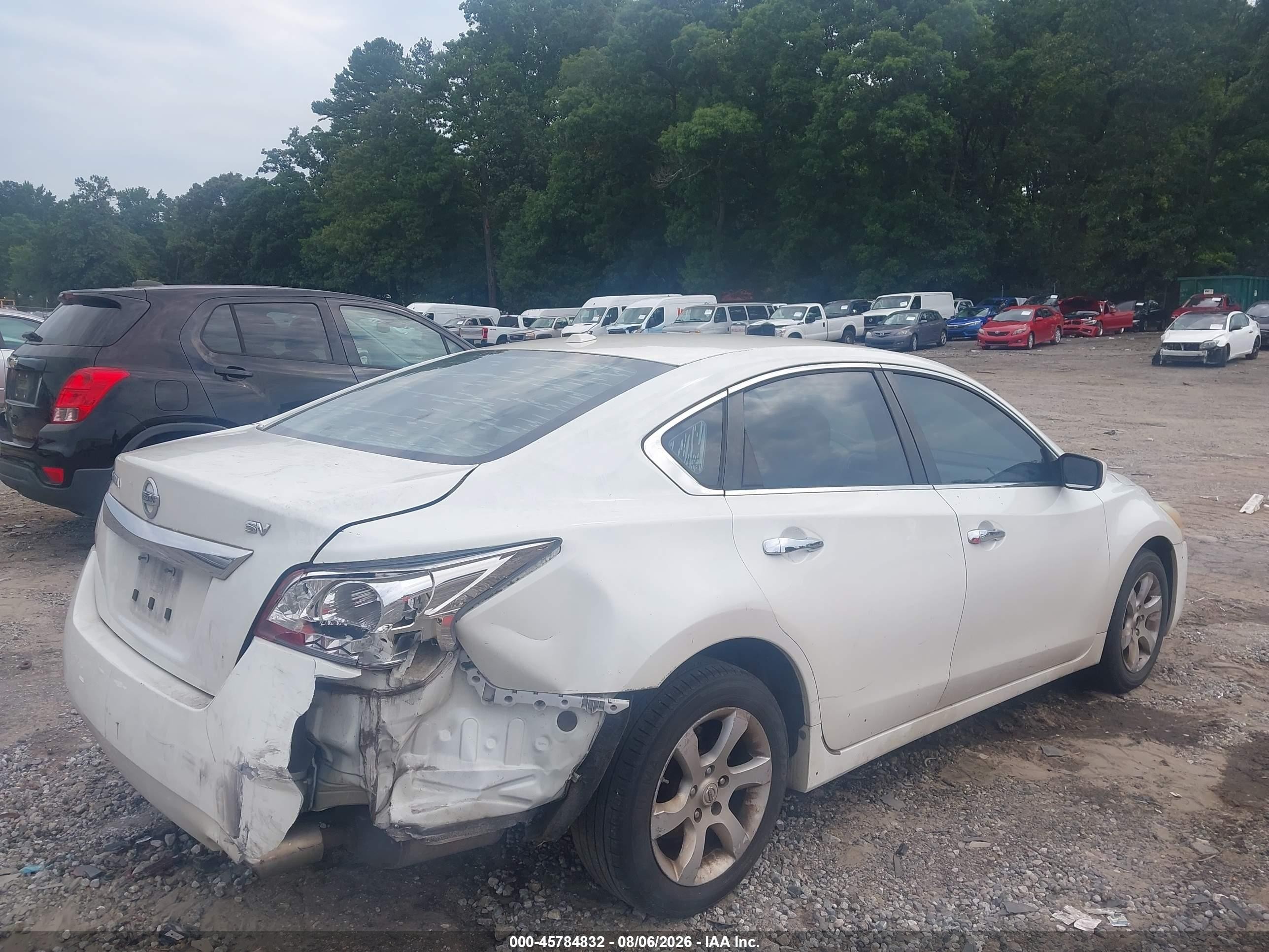 2013 Nissan Altima 2.5 Sv Белый vin: 1N4AL3AP7DN443267