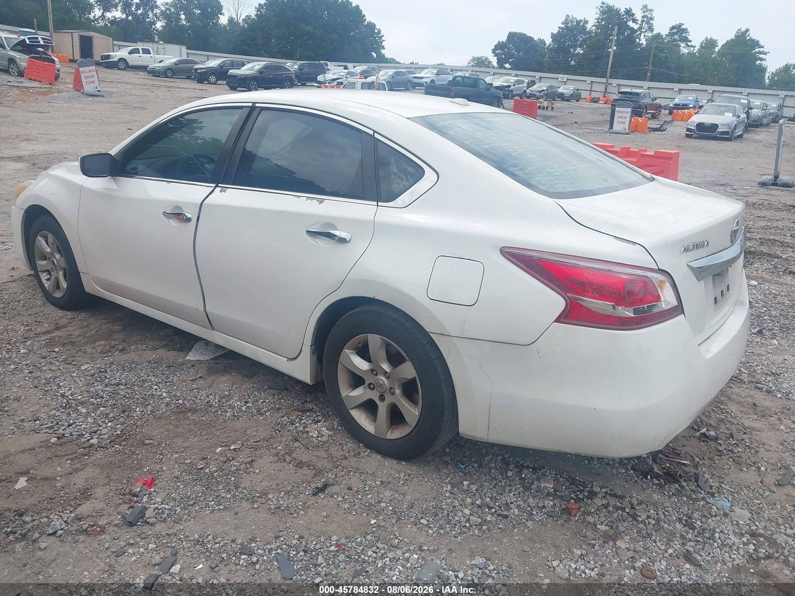2013 Nissan Altima 2.5 Sv Белый vin: 1N4AL3AP7DN443267