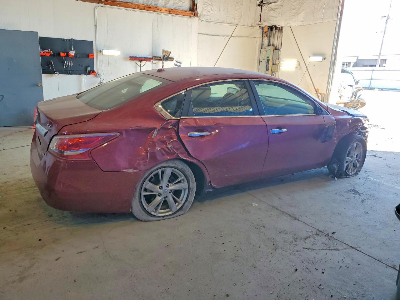 2013 Nissan Altima 2.5 Red vin: 1N4AL3AP7DN447013
