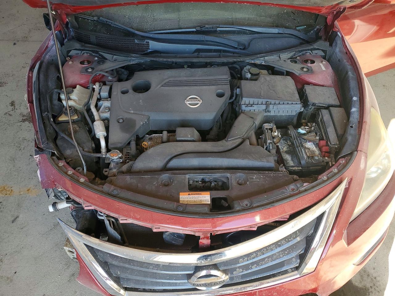 2013 Nissan Altima 2.5 Red vin: 1N4AL3AP7DN447013