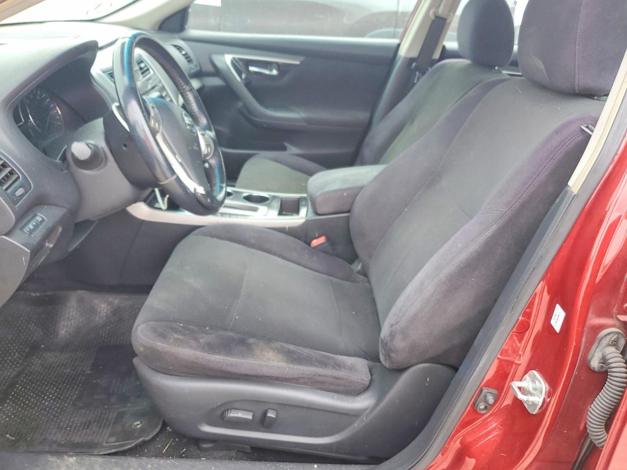 2013 Nissan Altima 2.5 Red vin: 1N4AL3AP7DN447013