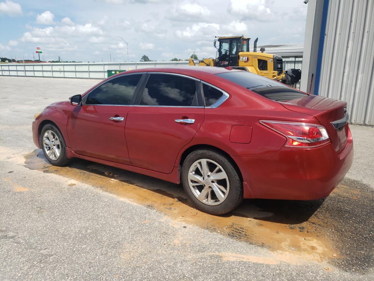 2013 Nissan Altima 2.5 Burgundy vin: 1N4AL3AP7DN456052 Damage: Left Qtr Panel, Dent(S) W/No Paint Dmg, 1/2 To 1 Inch