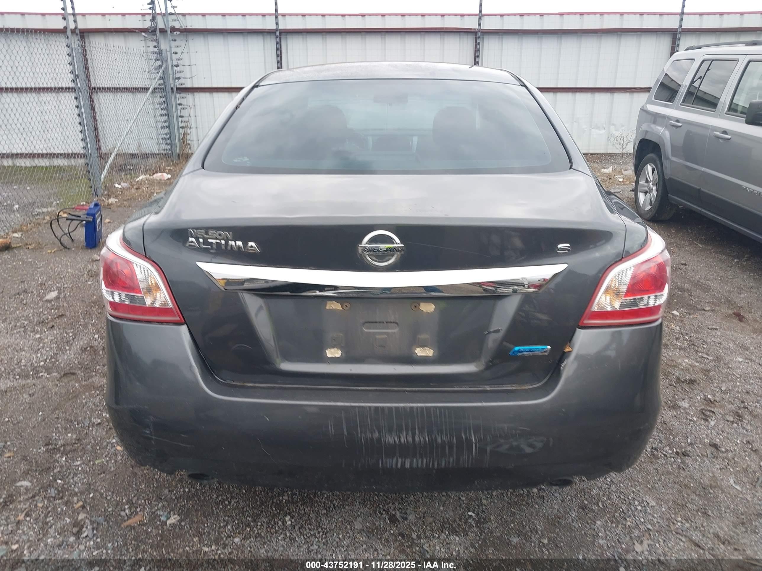 2013 Nissan Altima 2.5 S Gray vin: 1N4AL3AP7DN484417