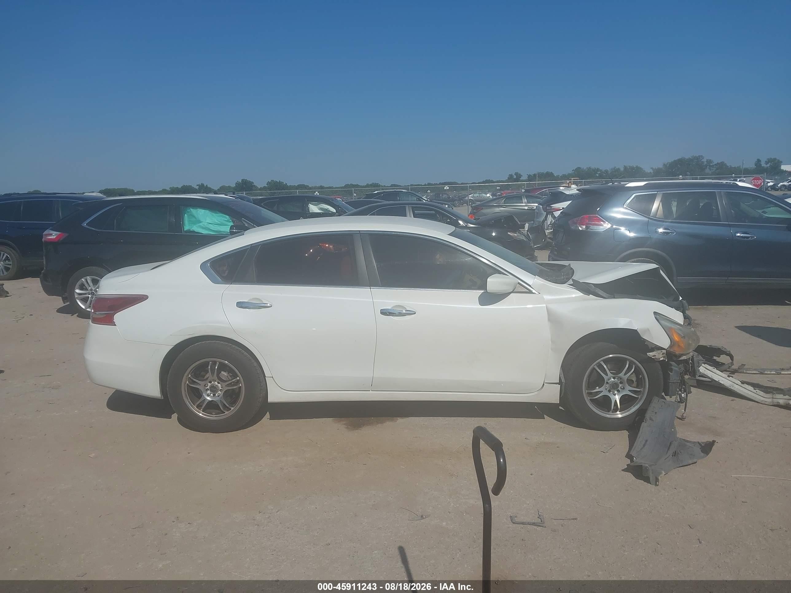 2013 Nissan Altima 2.5 S White vin: 1N4AL3AP7DN522048