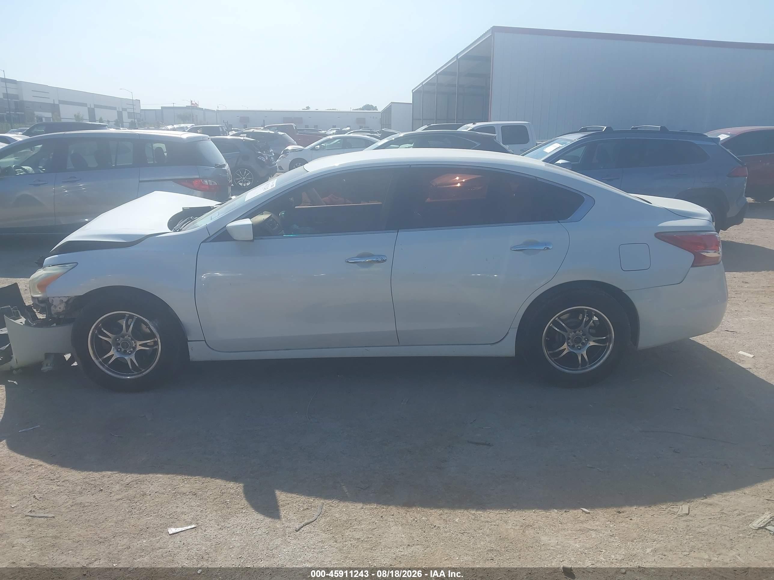2013 Nissan Altima 2.5 S White vin: 1N4AL3AP7DN522048